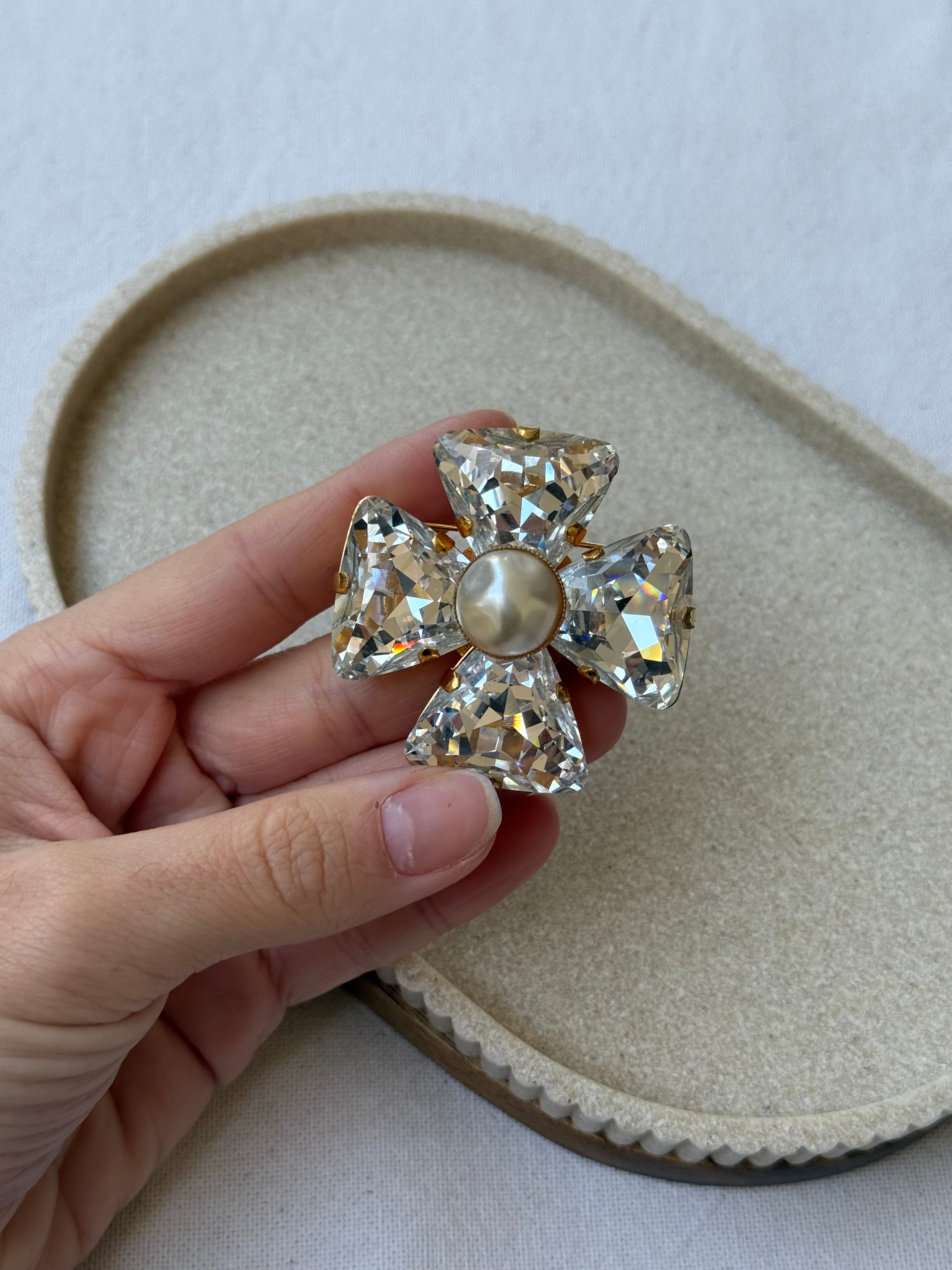 Broche Philippe Ferrandis vintage - Croix cristaux et perles