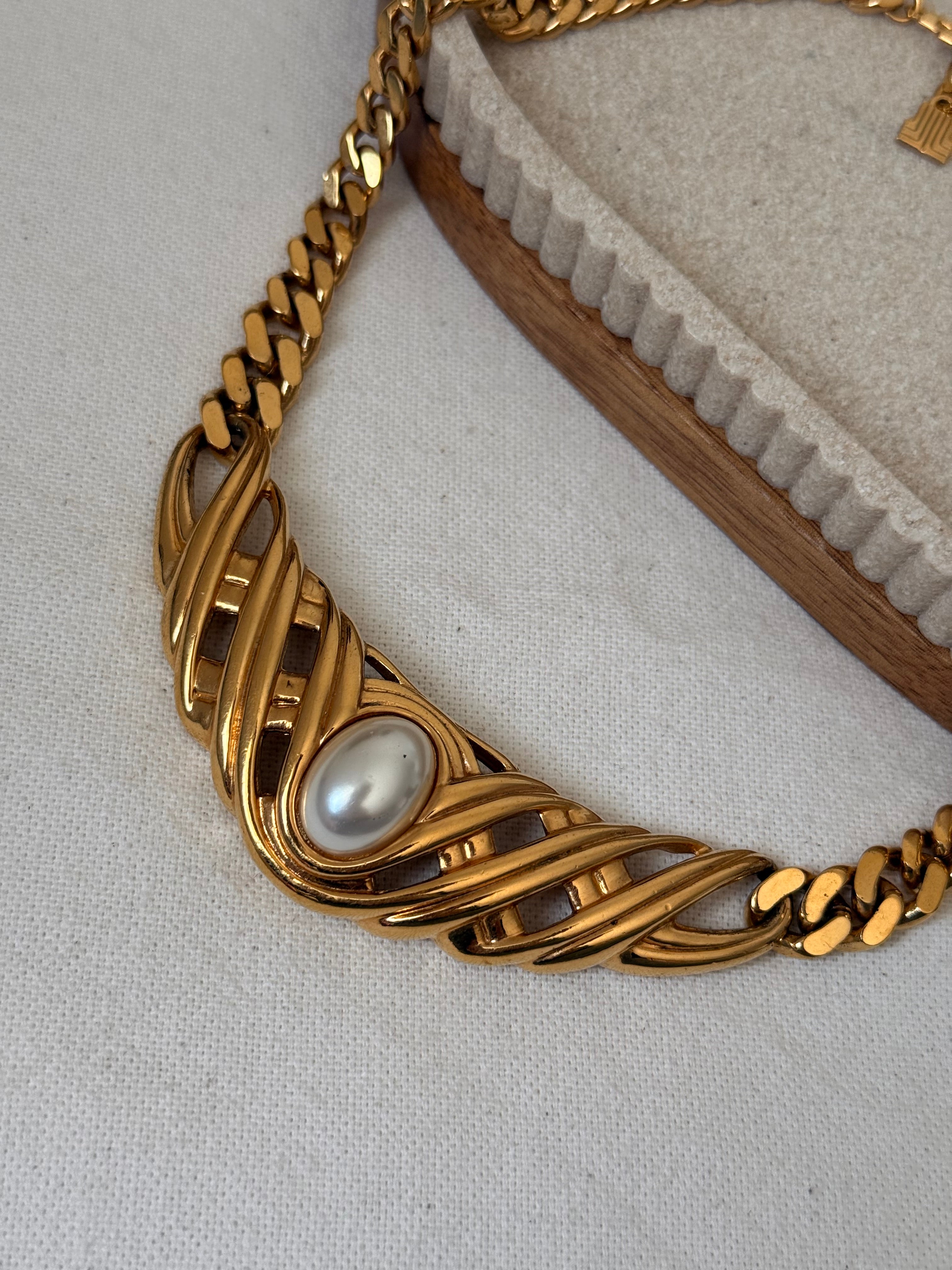 Collier Lanvin vintage - Plastron doré et perle fantaisie