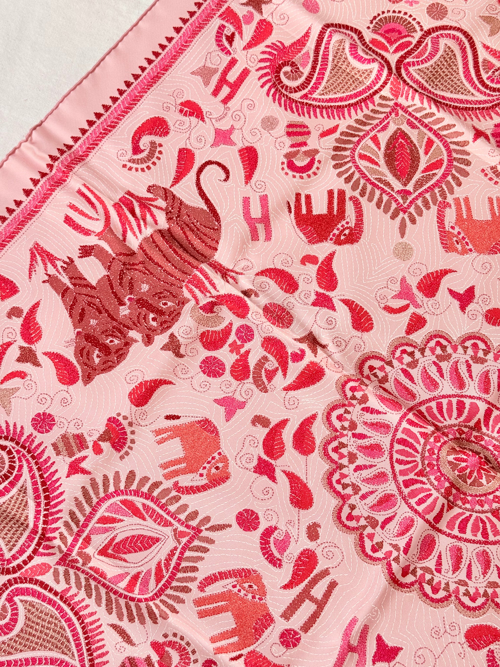 Foulard Hermès – Modèle Carré Kantha