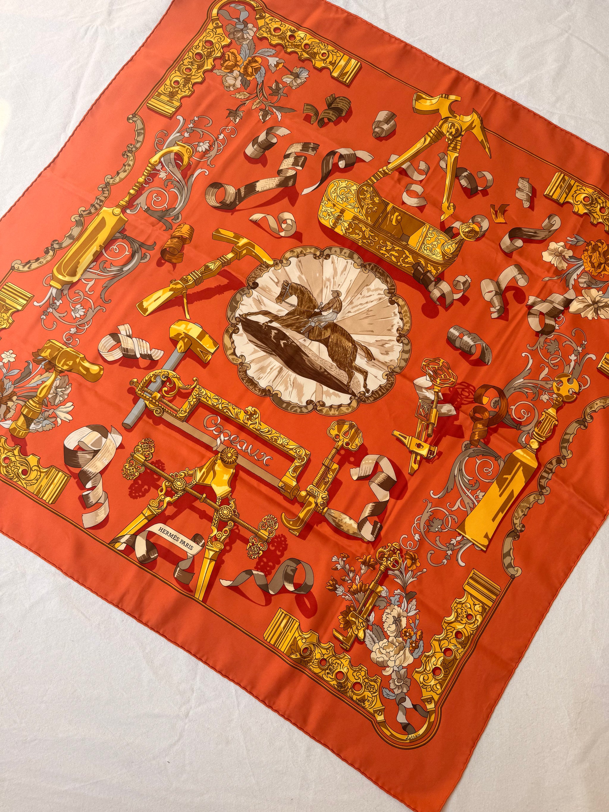 Foulard Hermès – Modèle Copeaux