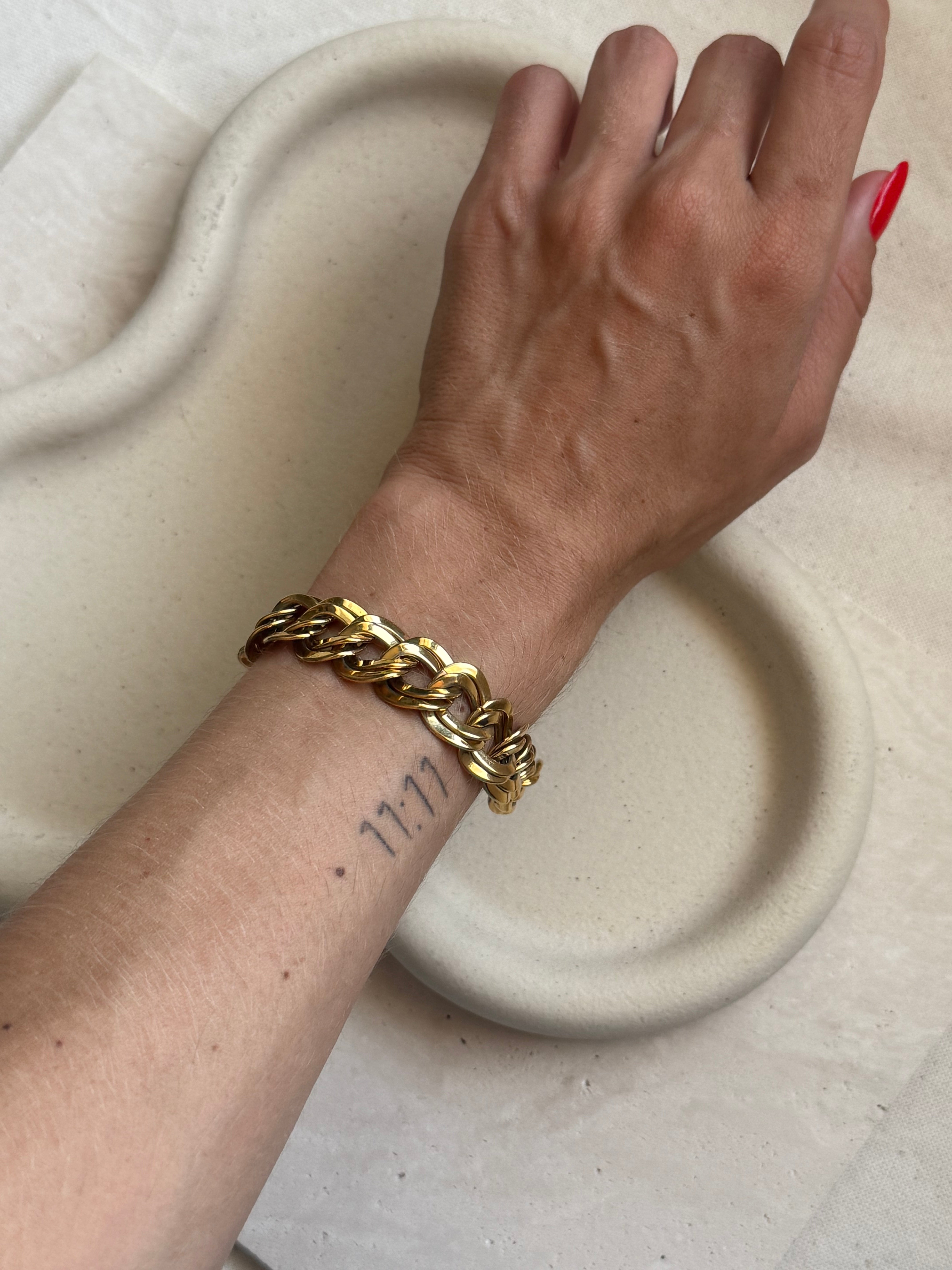 Vintage Monet Bracelet - Gold Tone Mesh