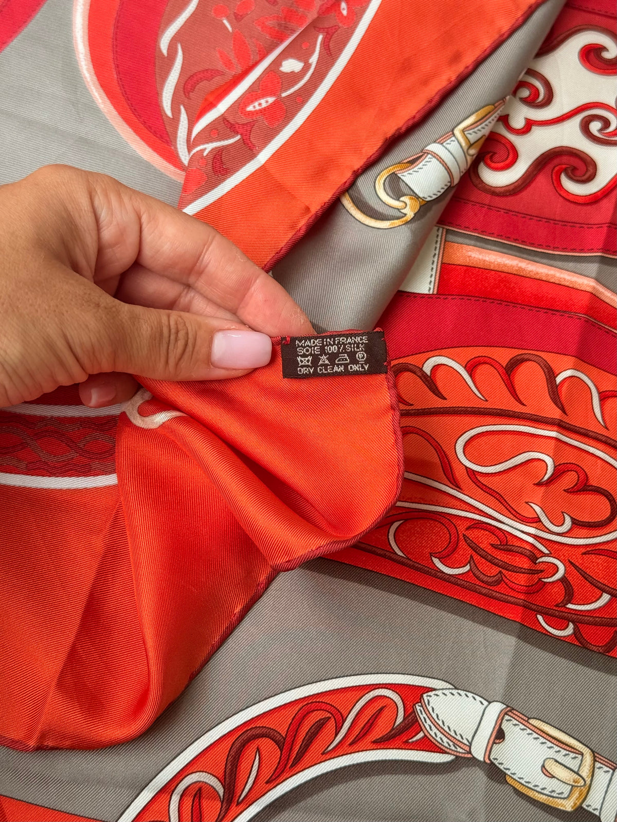 Foulard Hermès – Modèle Festival des Amazones