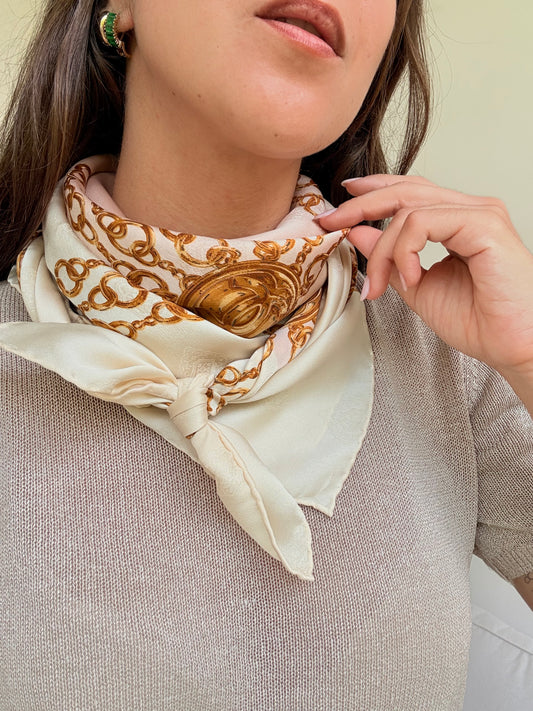 Foulard Chanel - Modèle rose pâle et blanc