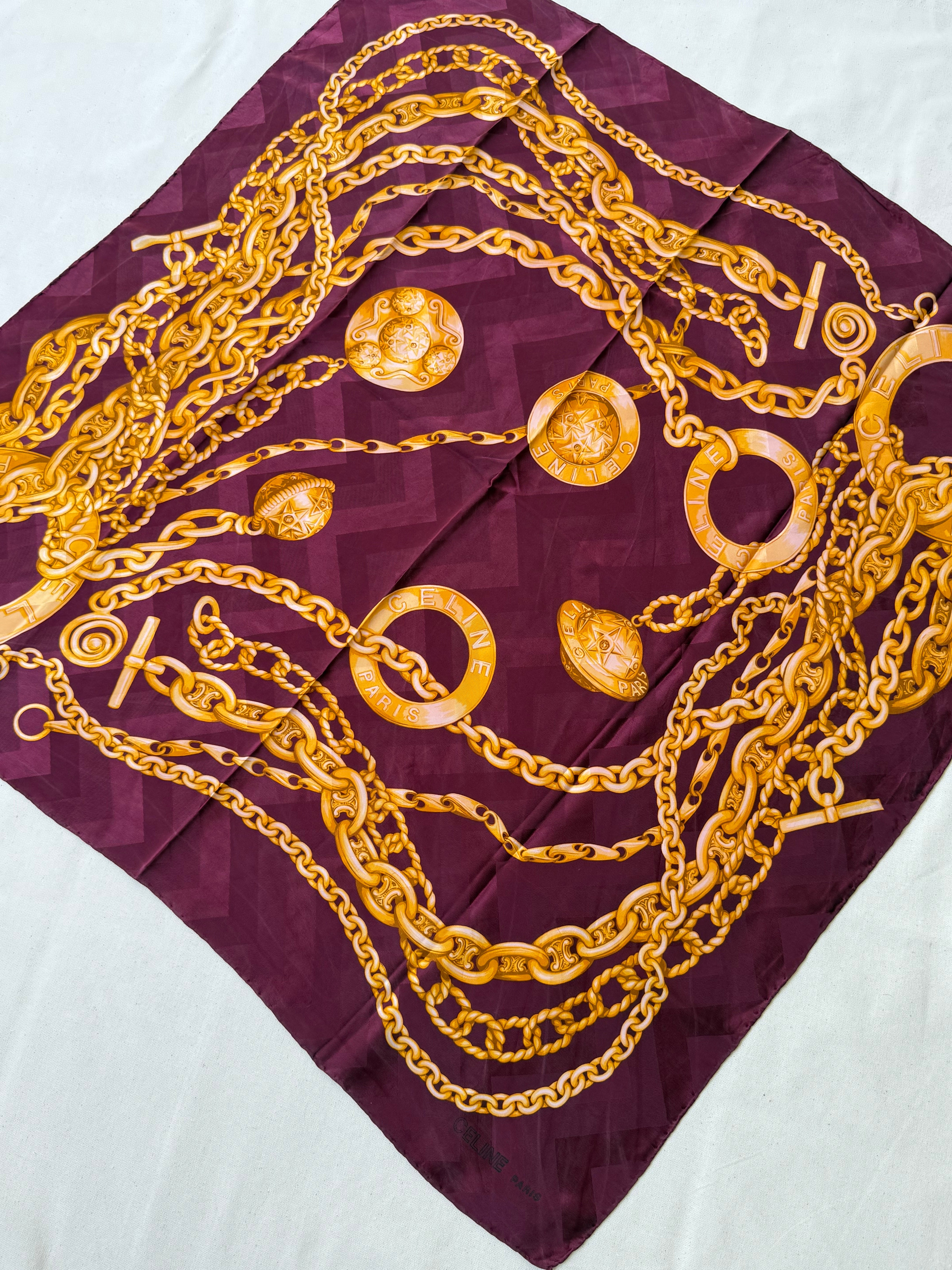 Foulard Céline – Modèle bordeaux et chaînes