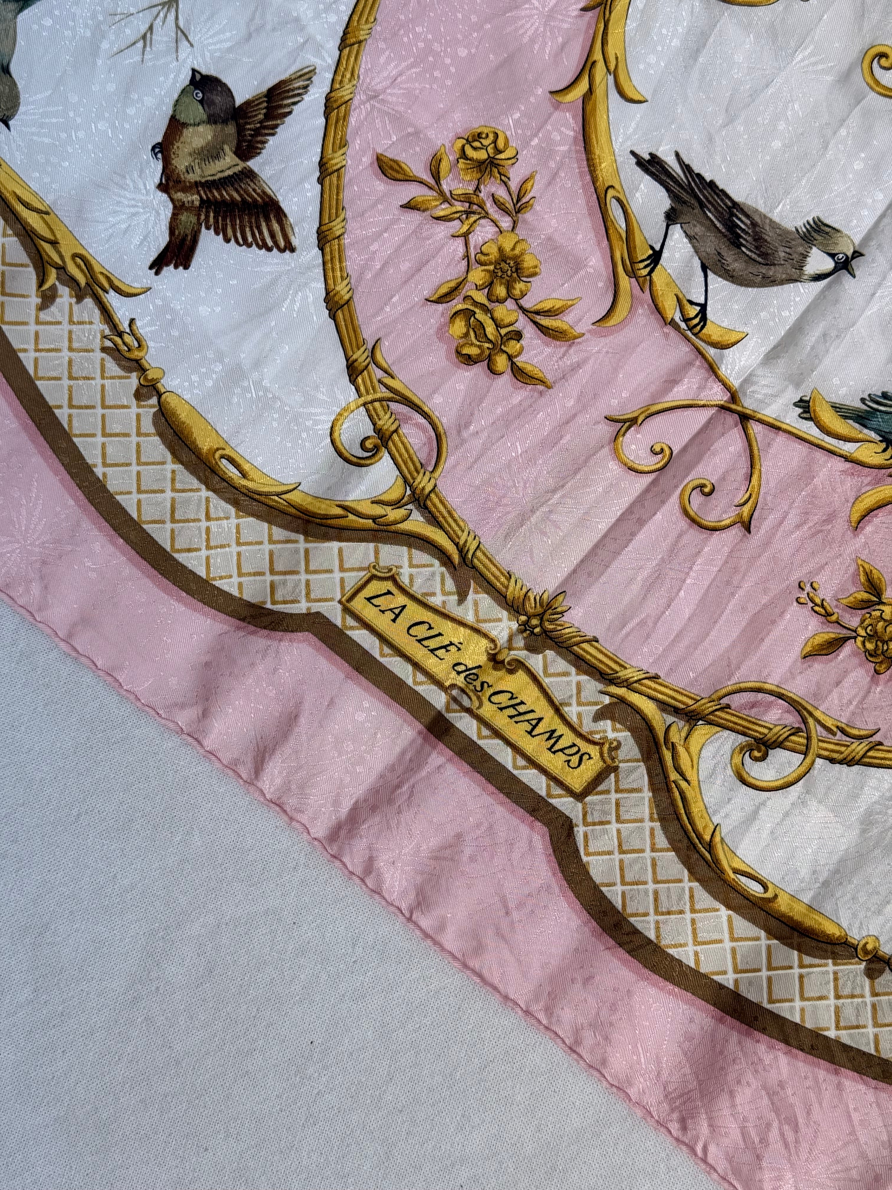 Foulard Hermès – Modèle La Clé des Champs