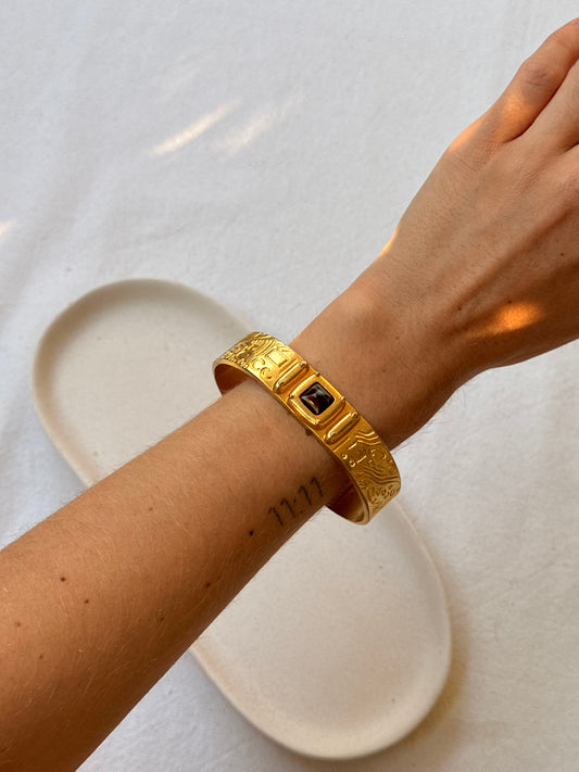 Bracelet vintage - Manchette gravée