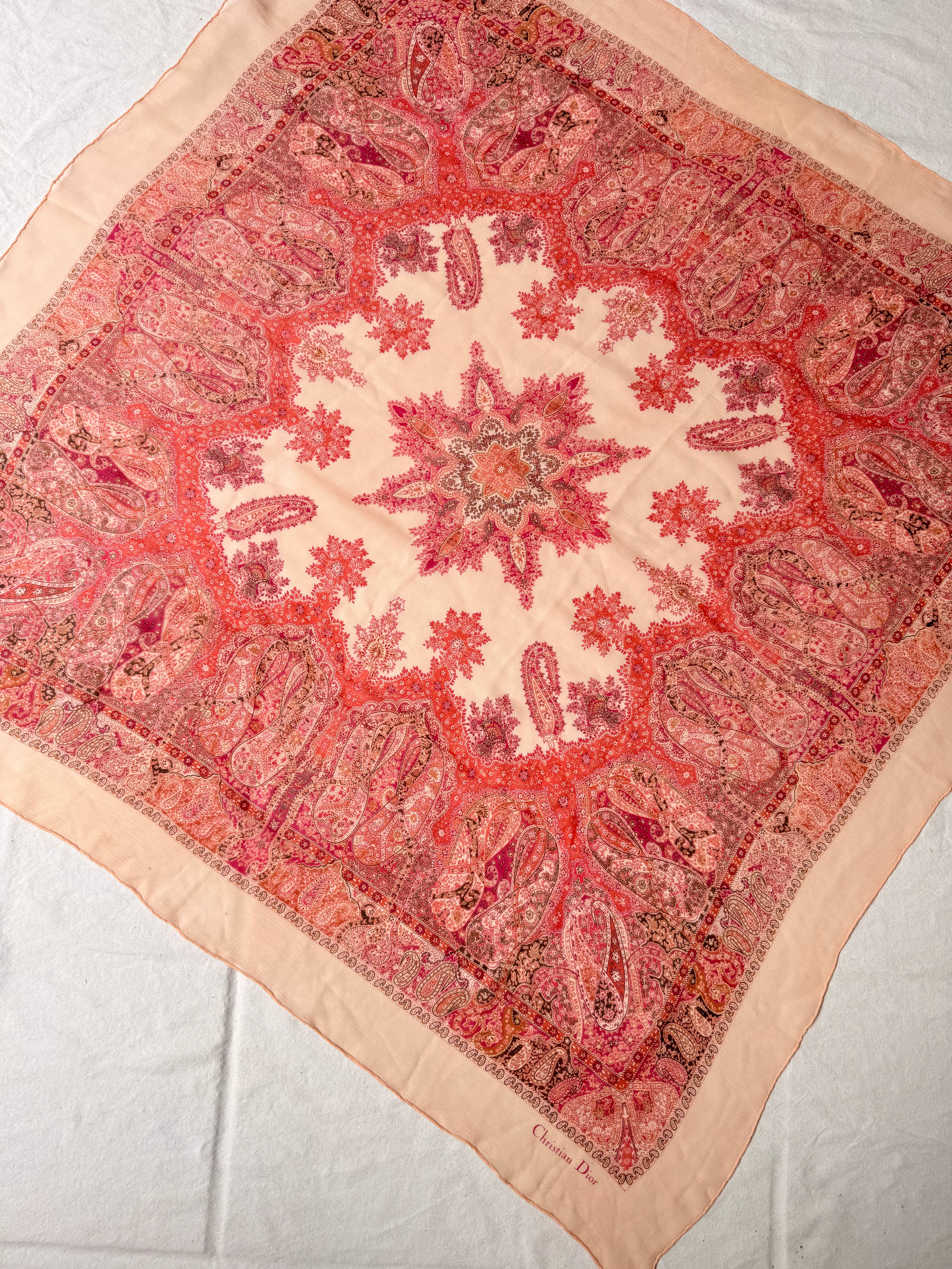 Foulard Christian Dior vintage – Motifs cachemire rose
