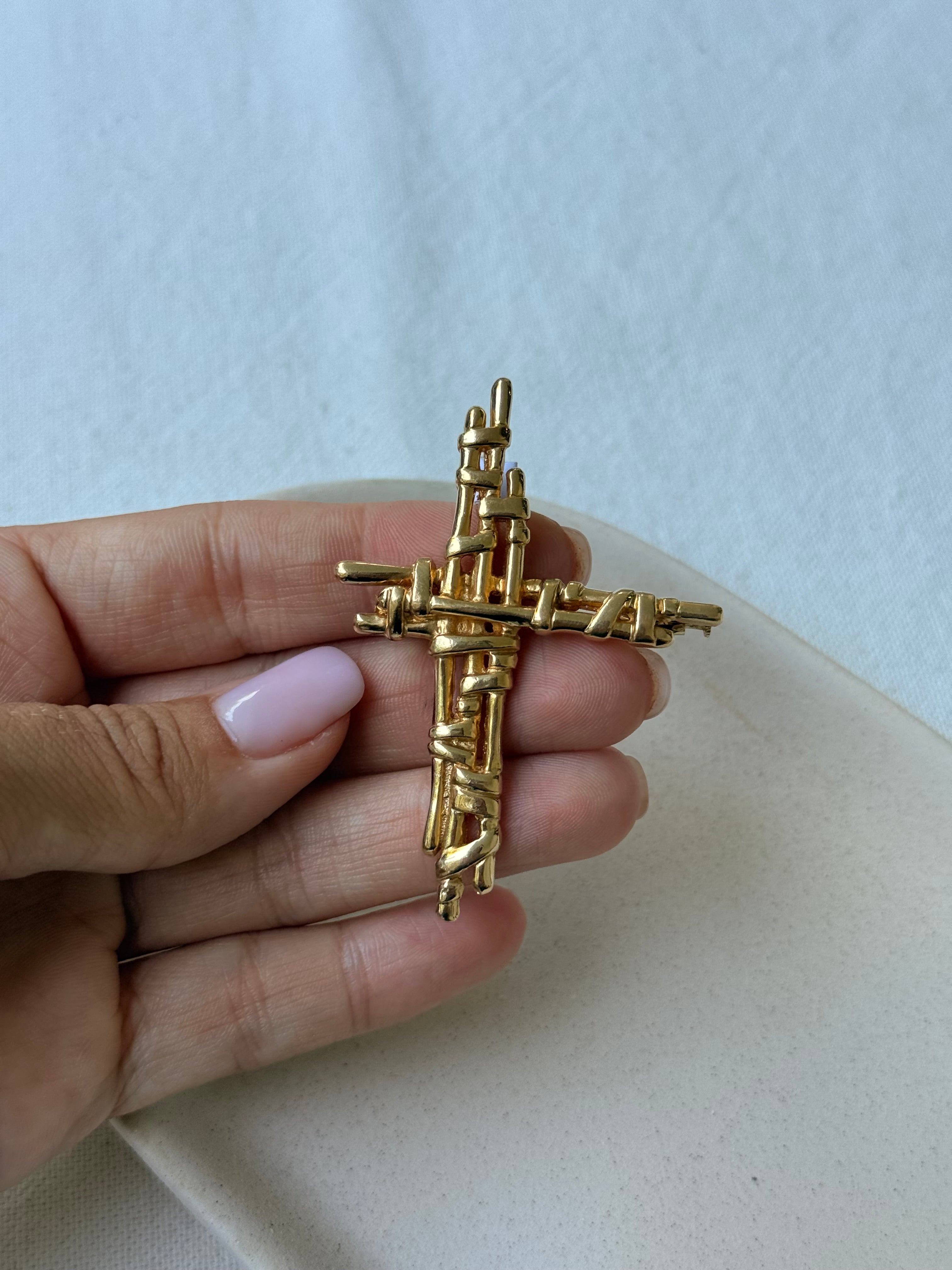 Broche Christian Lacroix vintage - Croix dorée