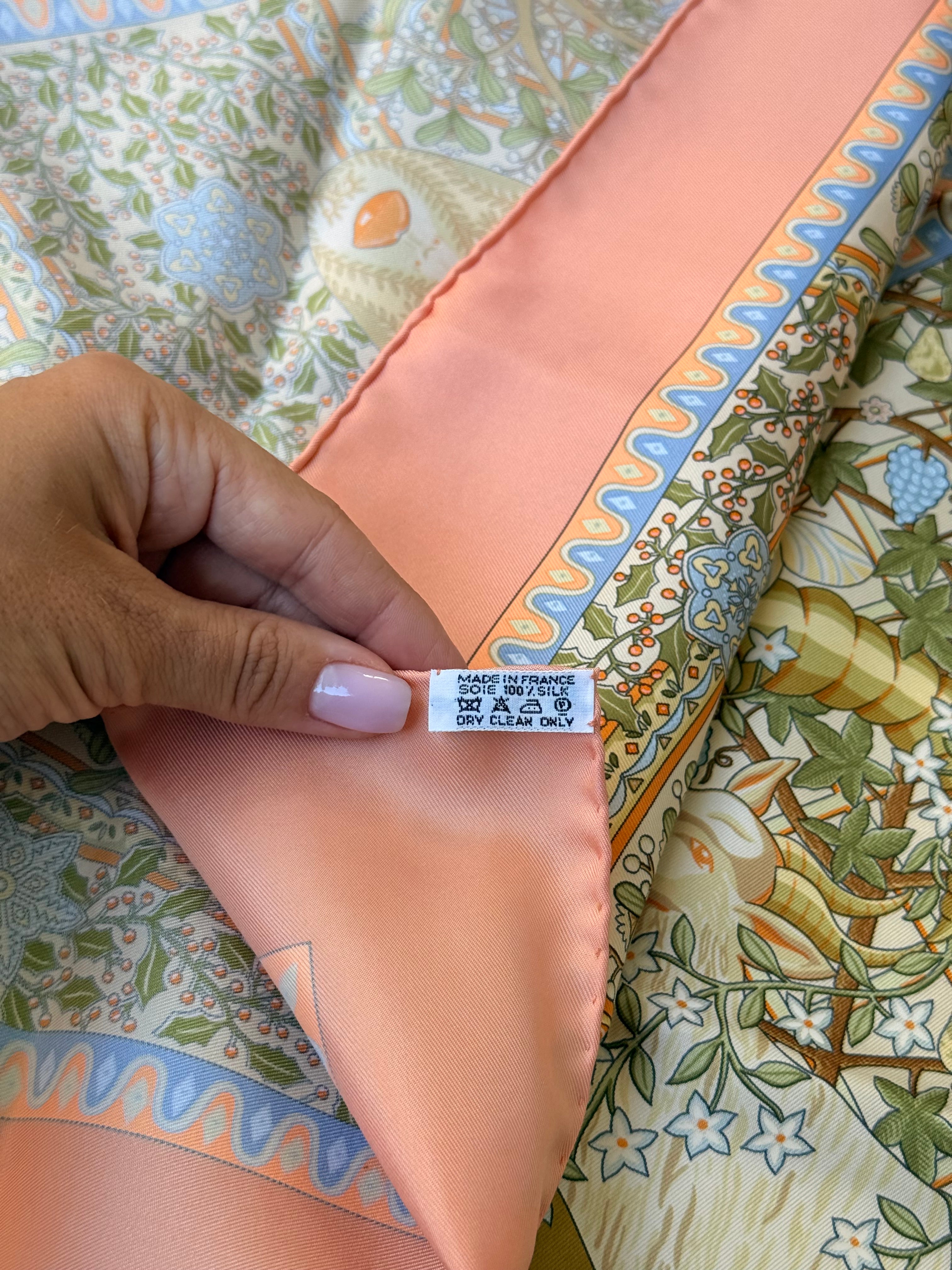 Foulard Hermès – Modèle Axis Mundi