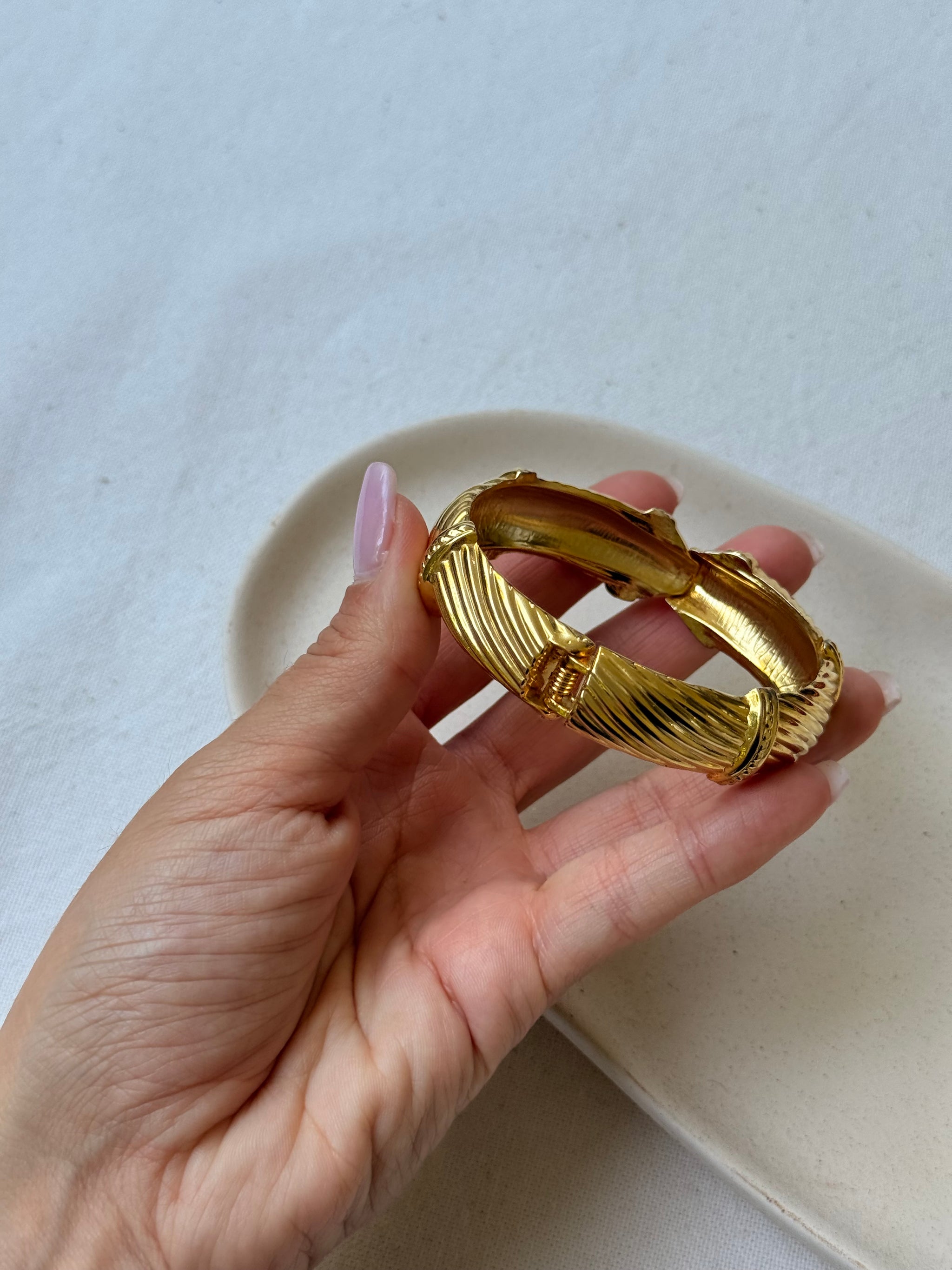 Bracelet vintage - Jonc texturé doré