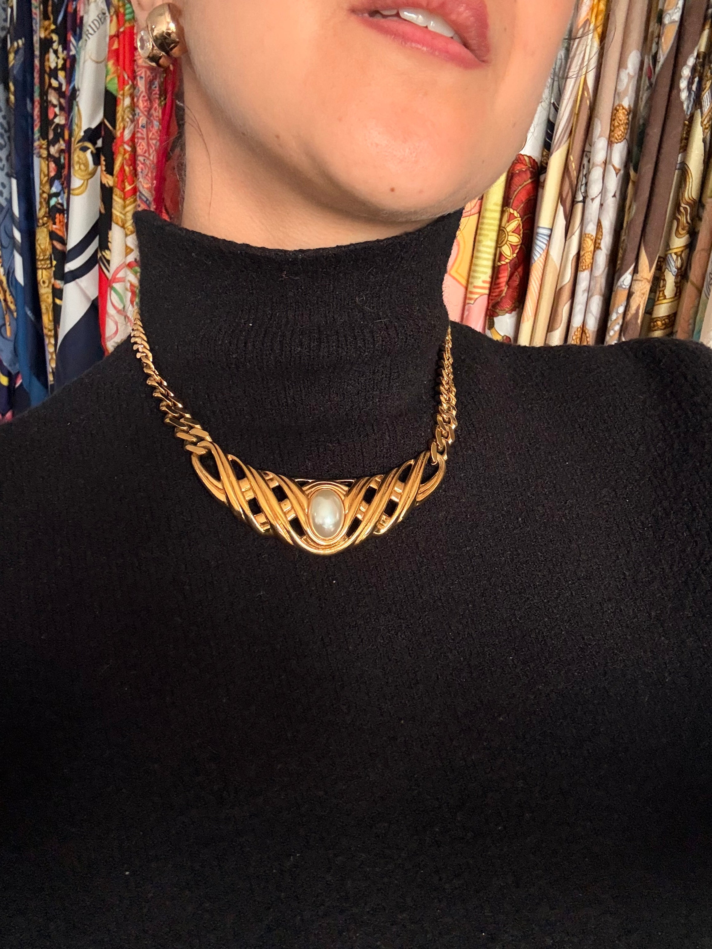 Collier Lanvin vintage - Plastron doré et perle fantaisie