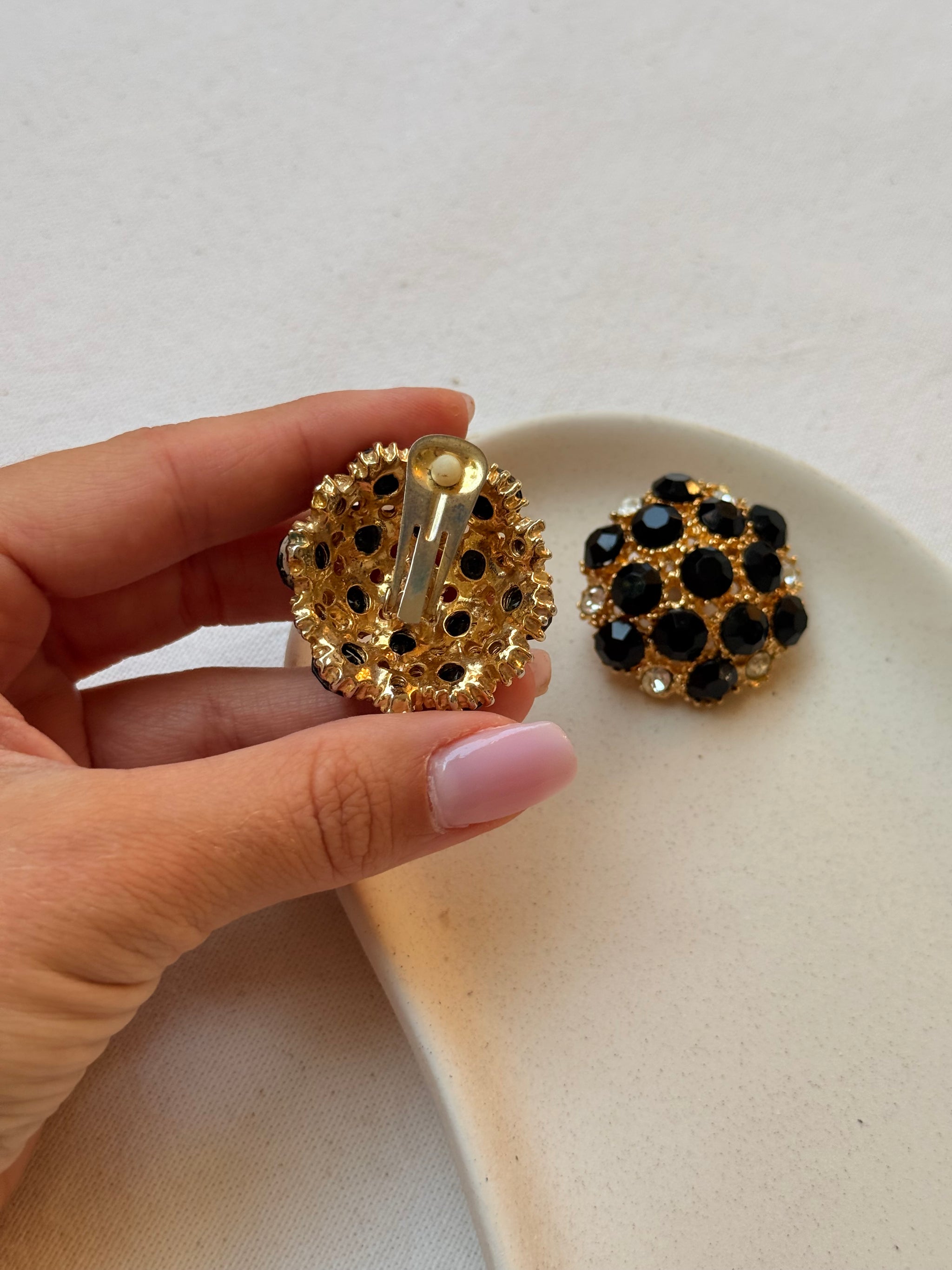 Boucles d’oreilles vintage - Pavées de strass noir
