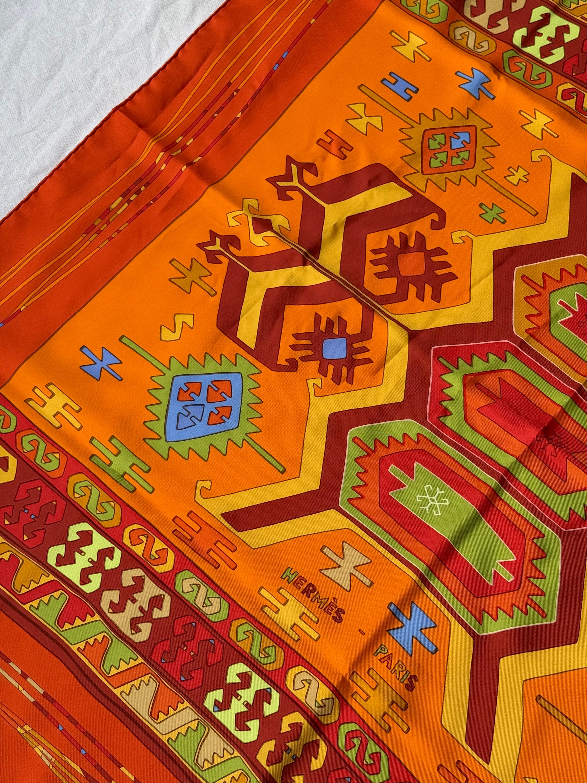 Foulard Hermès – Modèle Kilim