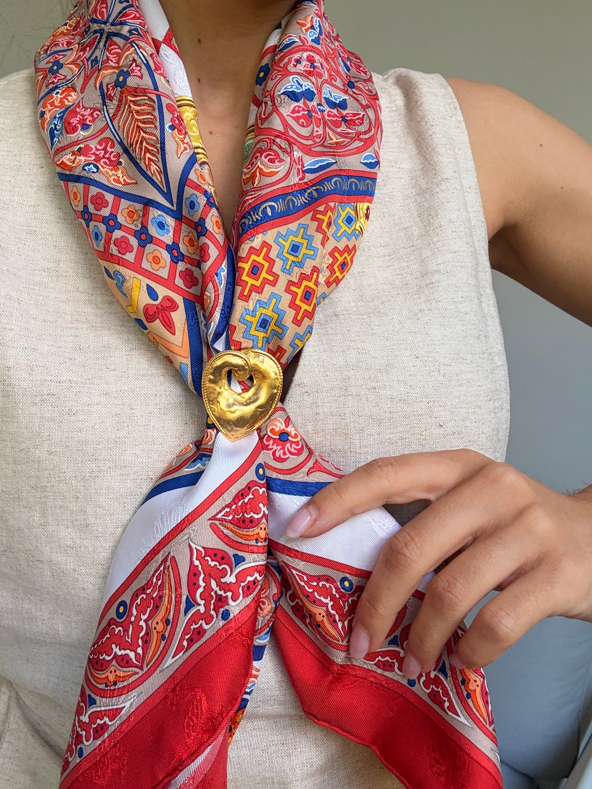 Anneau de foulard vintage - Design de cœur stylisé
