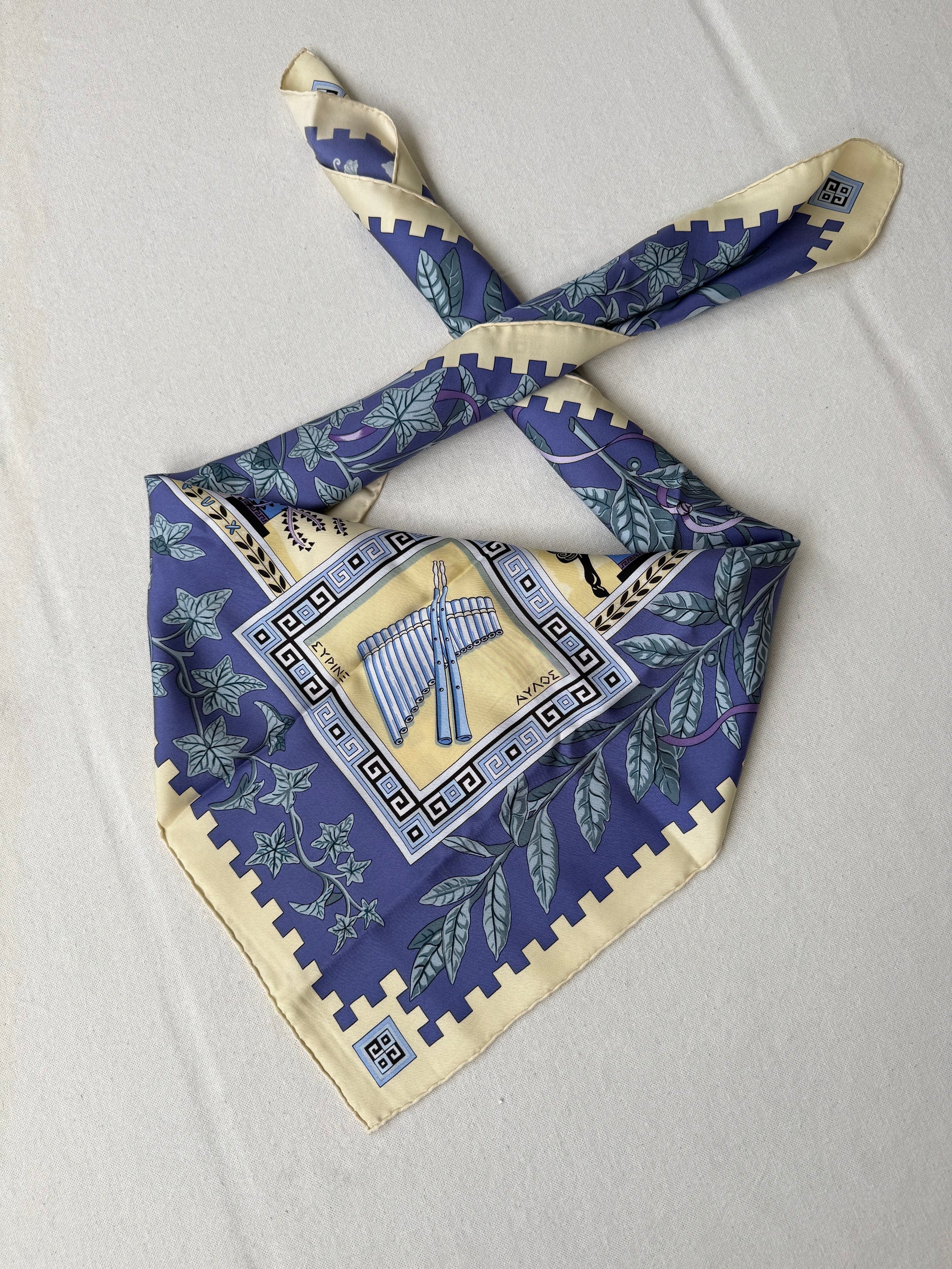 Foulard Hermès – Modèle Musique des Dieux