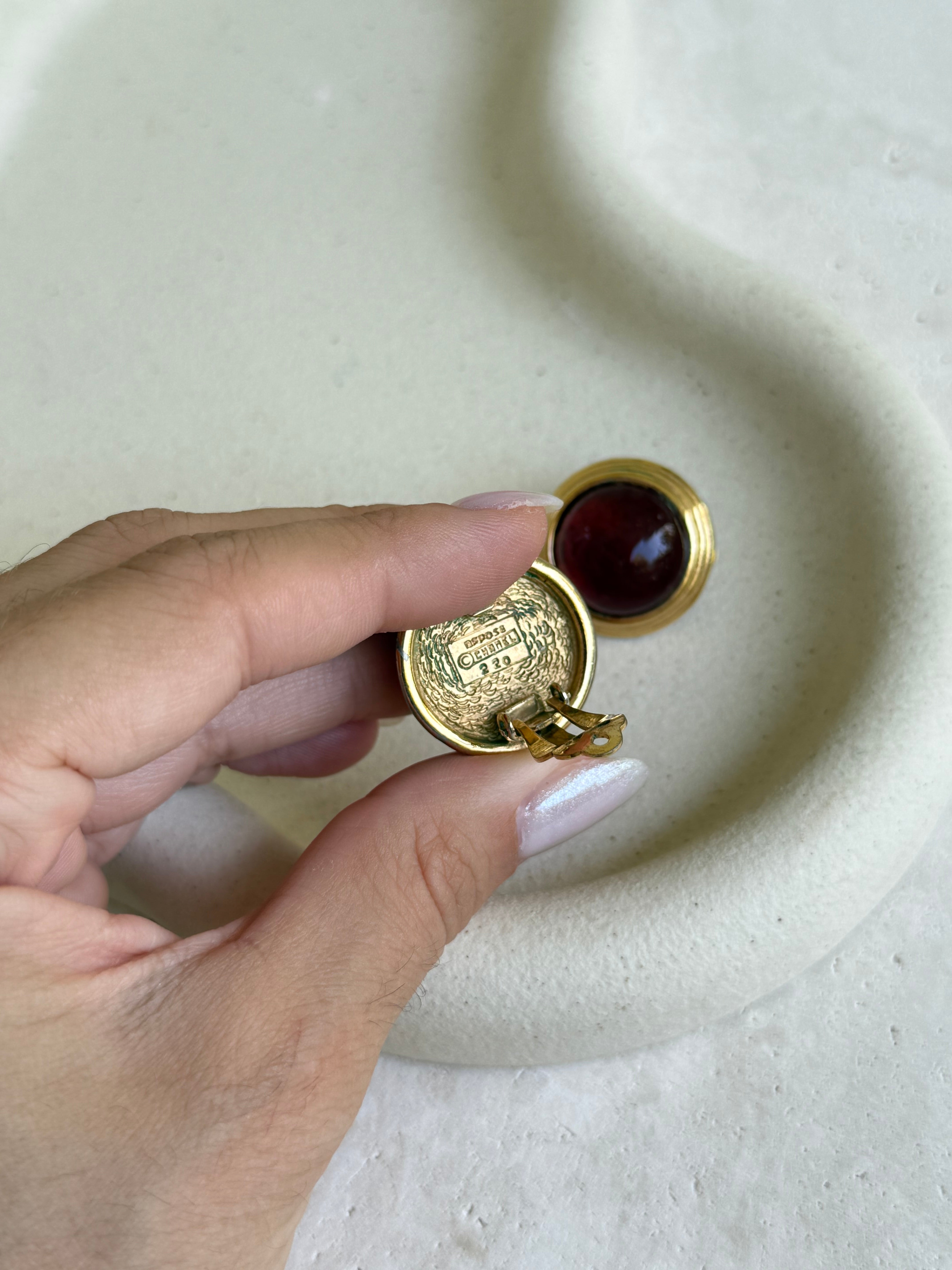 Vintage Chanel earrings - Red glass cabochon