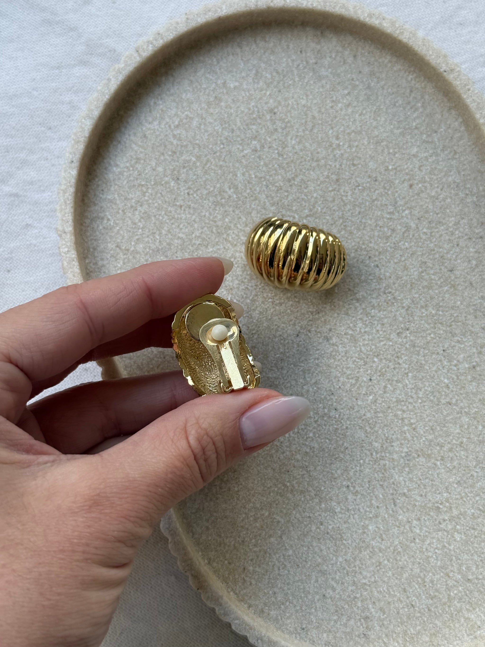 Boucles d’oreilles vintage - Créoles striées dorées