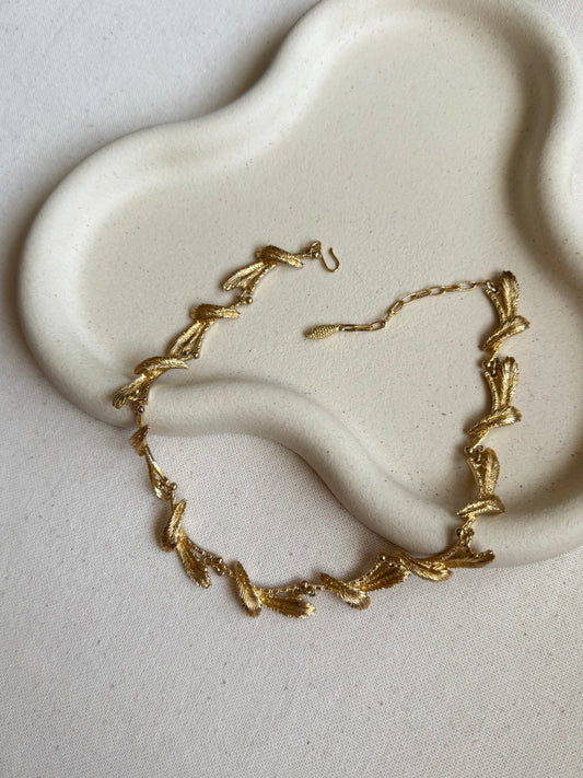 Collier vintage - Maille plumes dorées