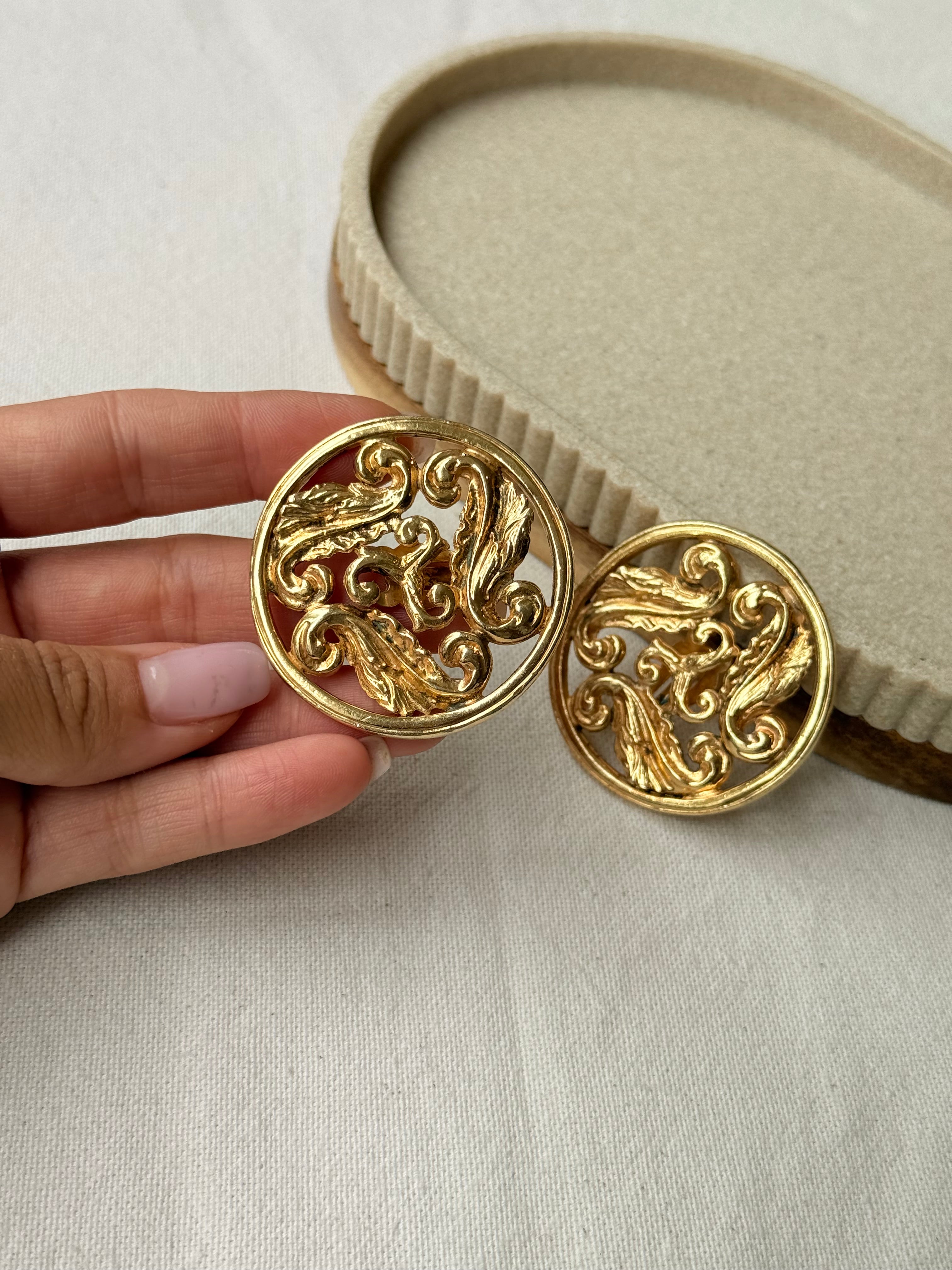 Boucles d’oreilles YSL vintage - Motifs baroques dorés