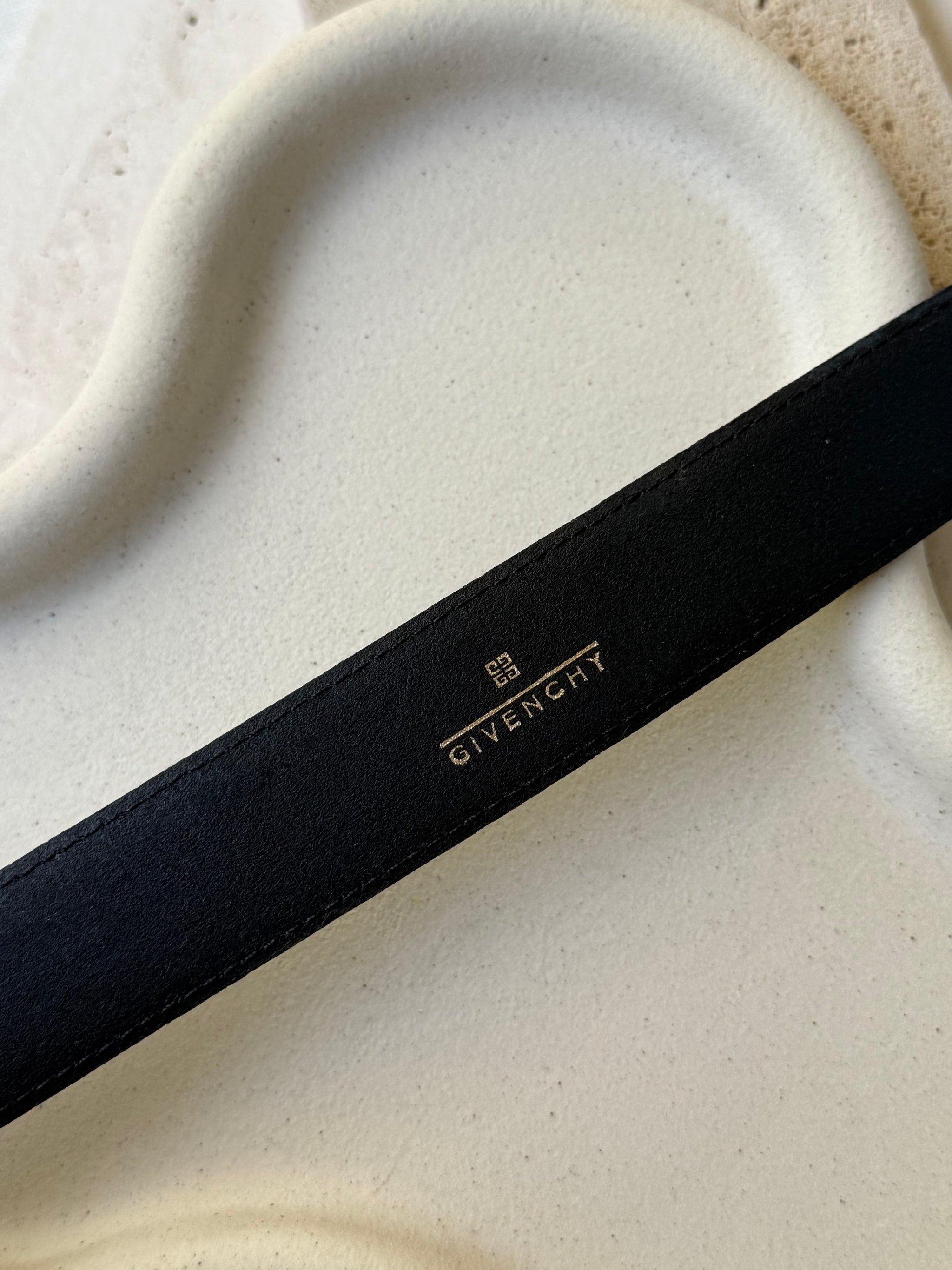 Ceinture Givenchy vintage - Cuir noir et boucle dorée