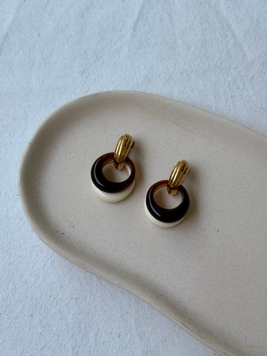 Boucles d'oreilles Trifari vintage - Pendantes ambré et ivoire