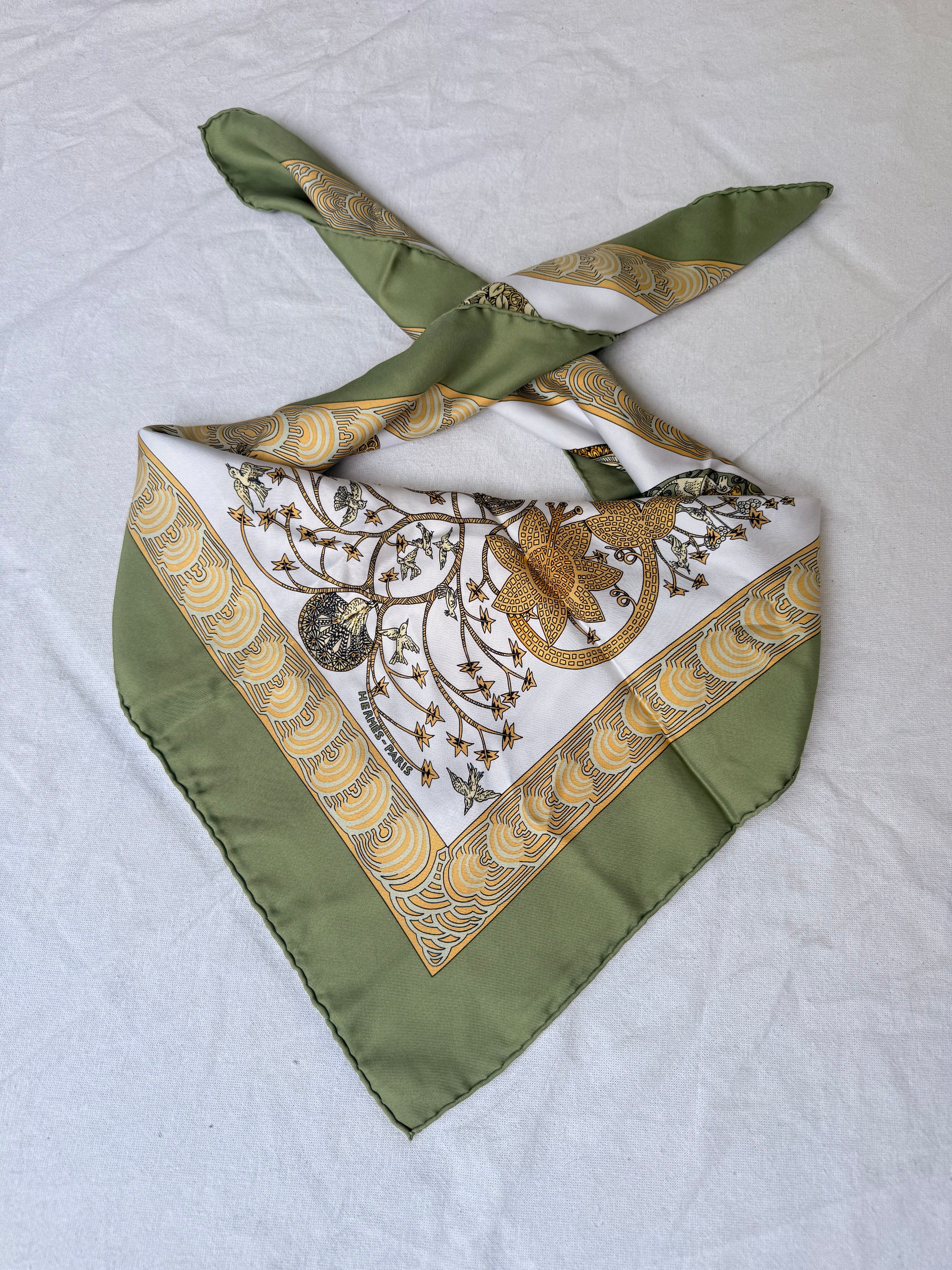 Foulard Hermès – Modèle Les légendes de l'arbre