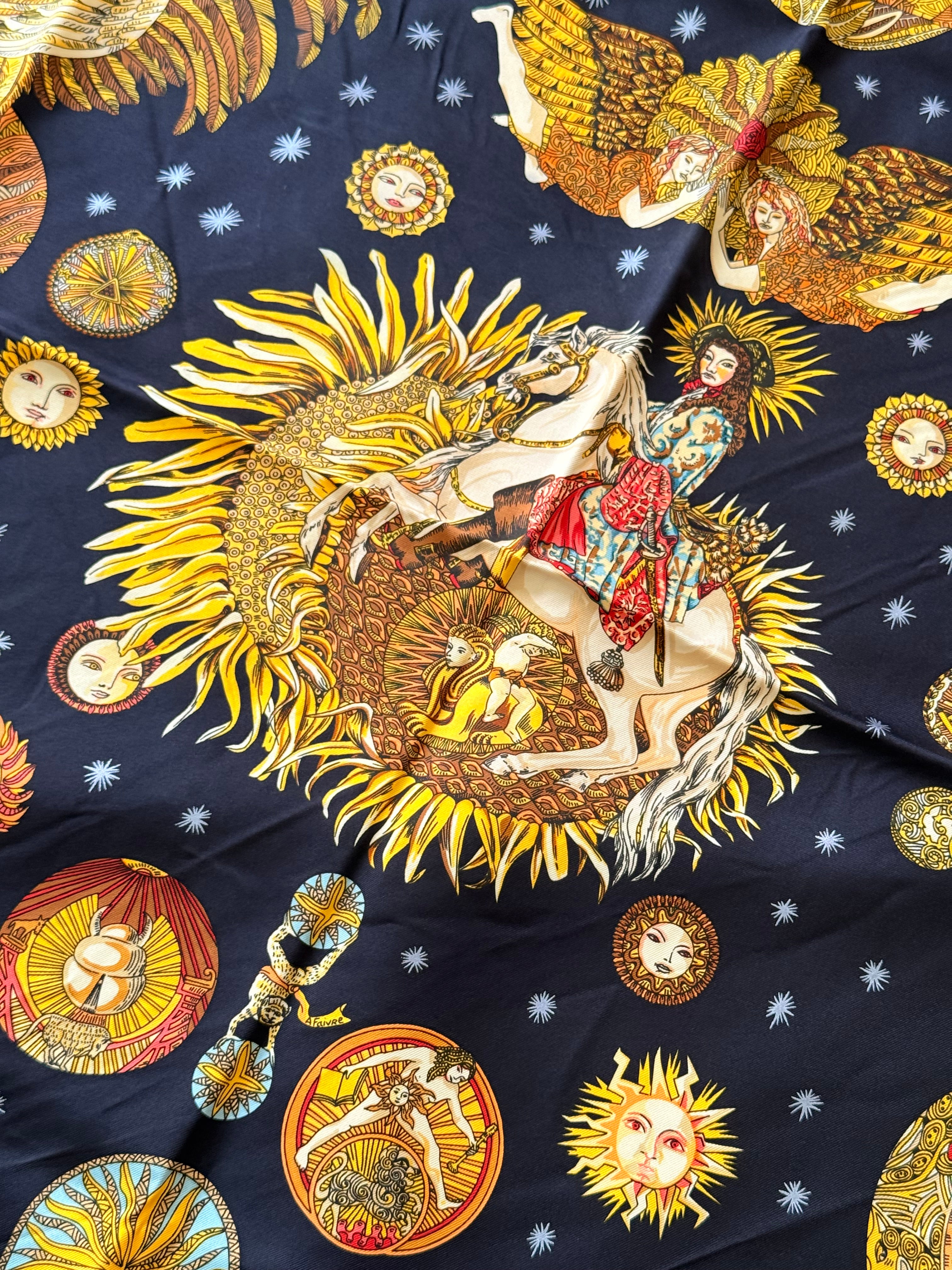 Foulard Hermès – Modèle Le Roy Soleil