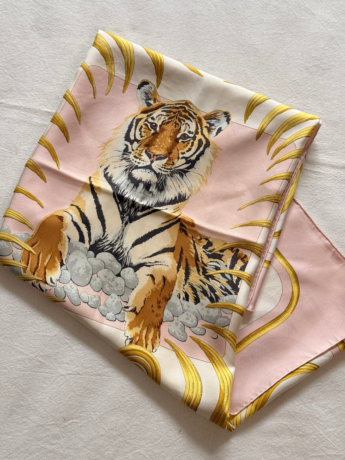 Foulard Hermès – Modèle Tigre Royal