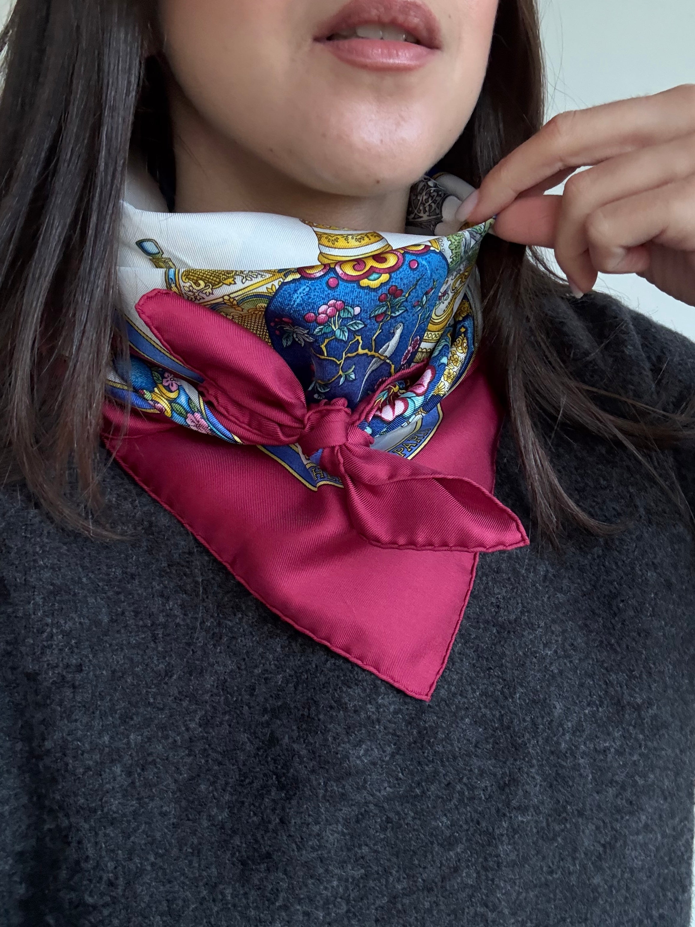 Foulard Hermès – Modèle Flacons