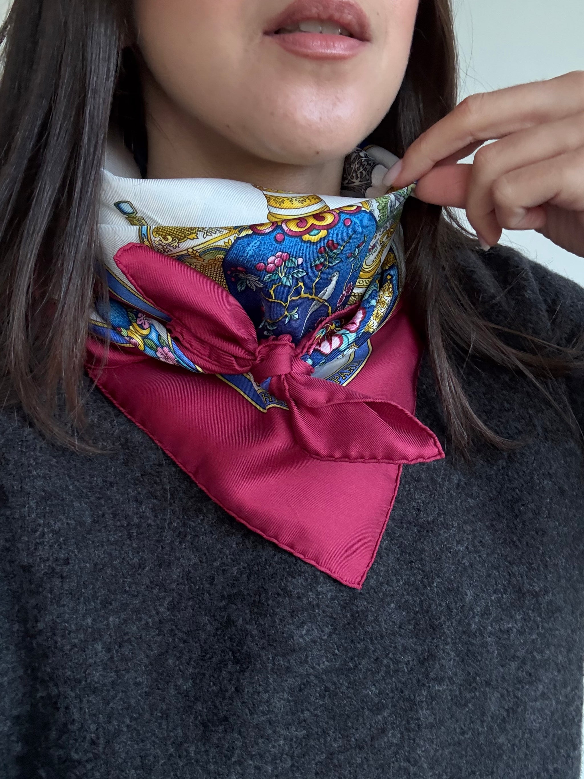 Foulard Hermès – Modèle Flacons