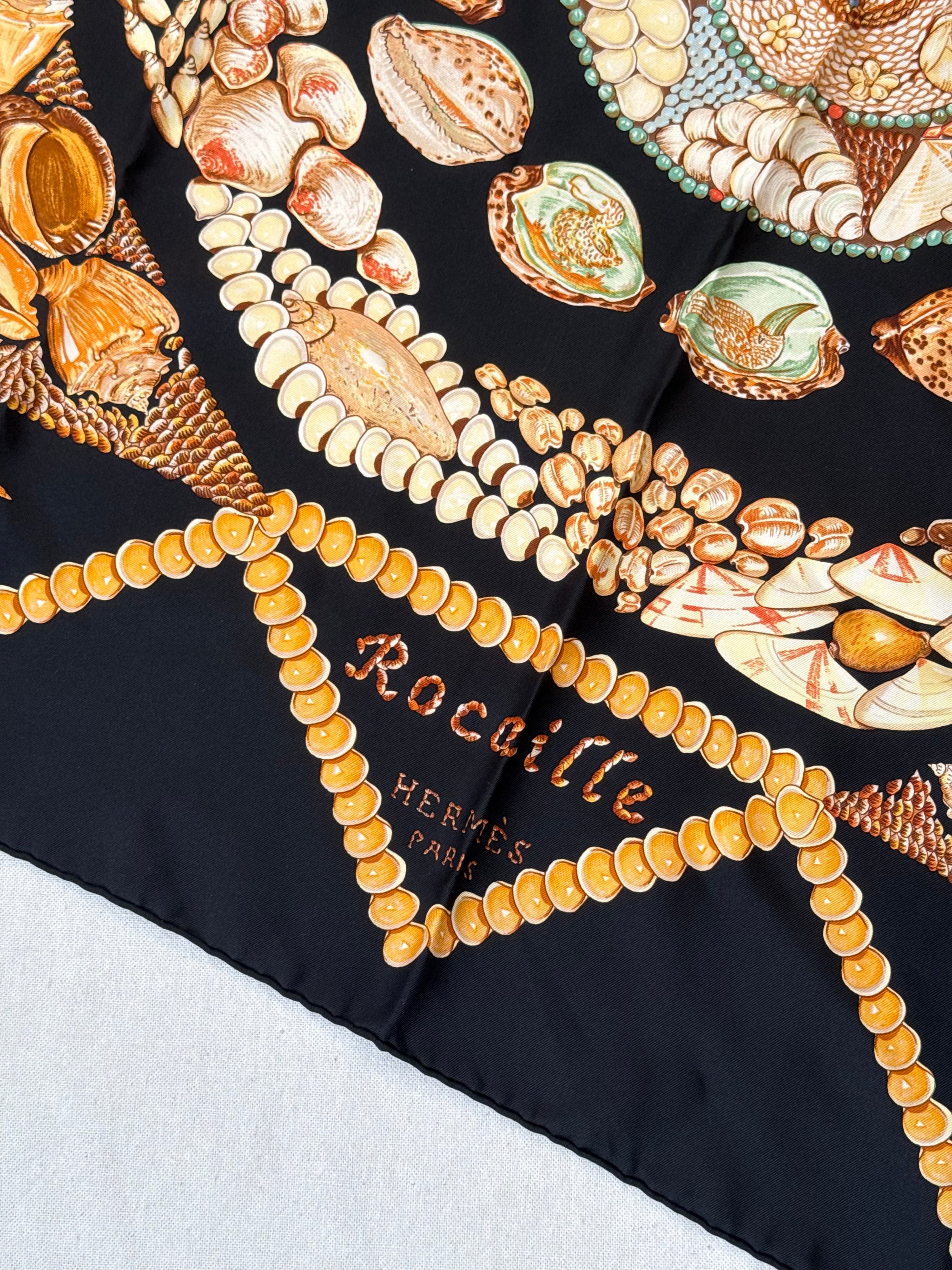 Foulard Hermès – Modèle Rocaille