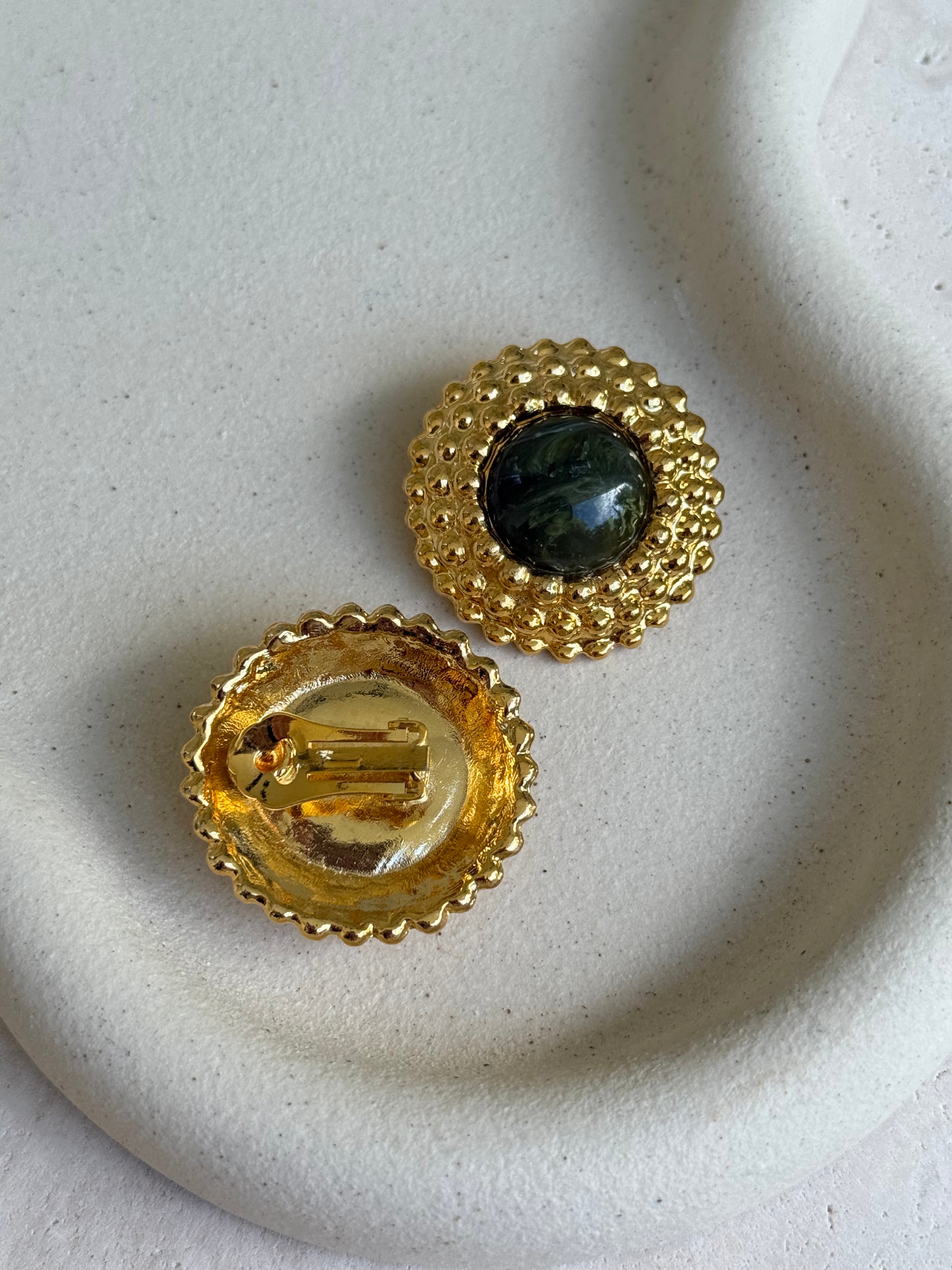 Boucles d’oreilles vintage - Rondes dorées et cabochons kaki