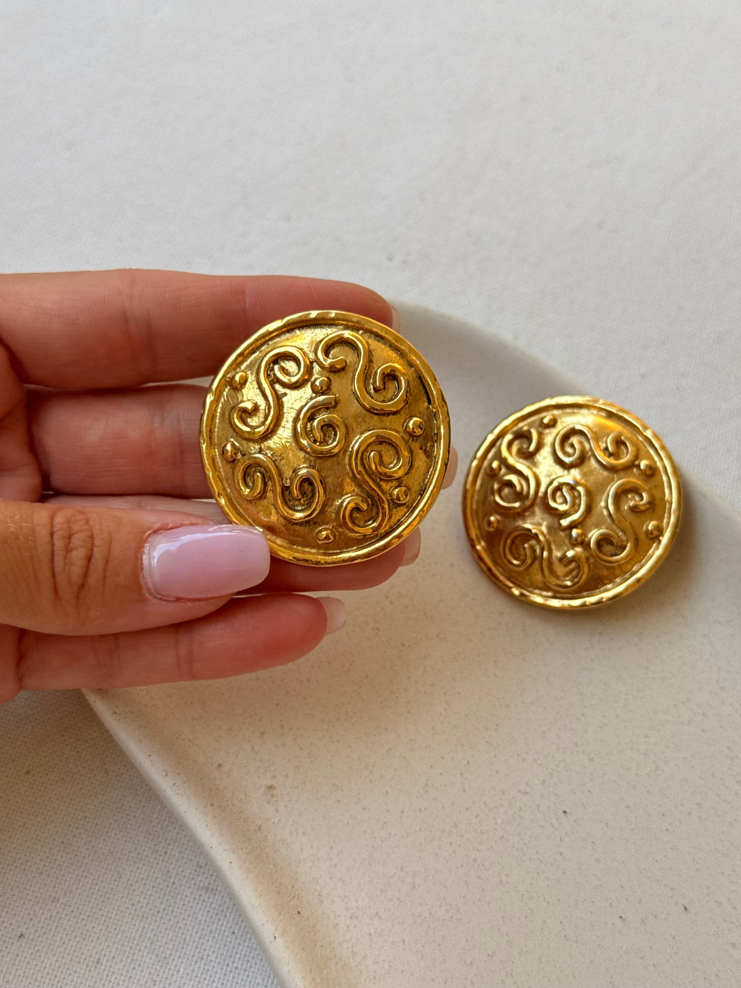 Boucles d’oreilles Édouard Rambaud vintage - Rondes motifs arabesques