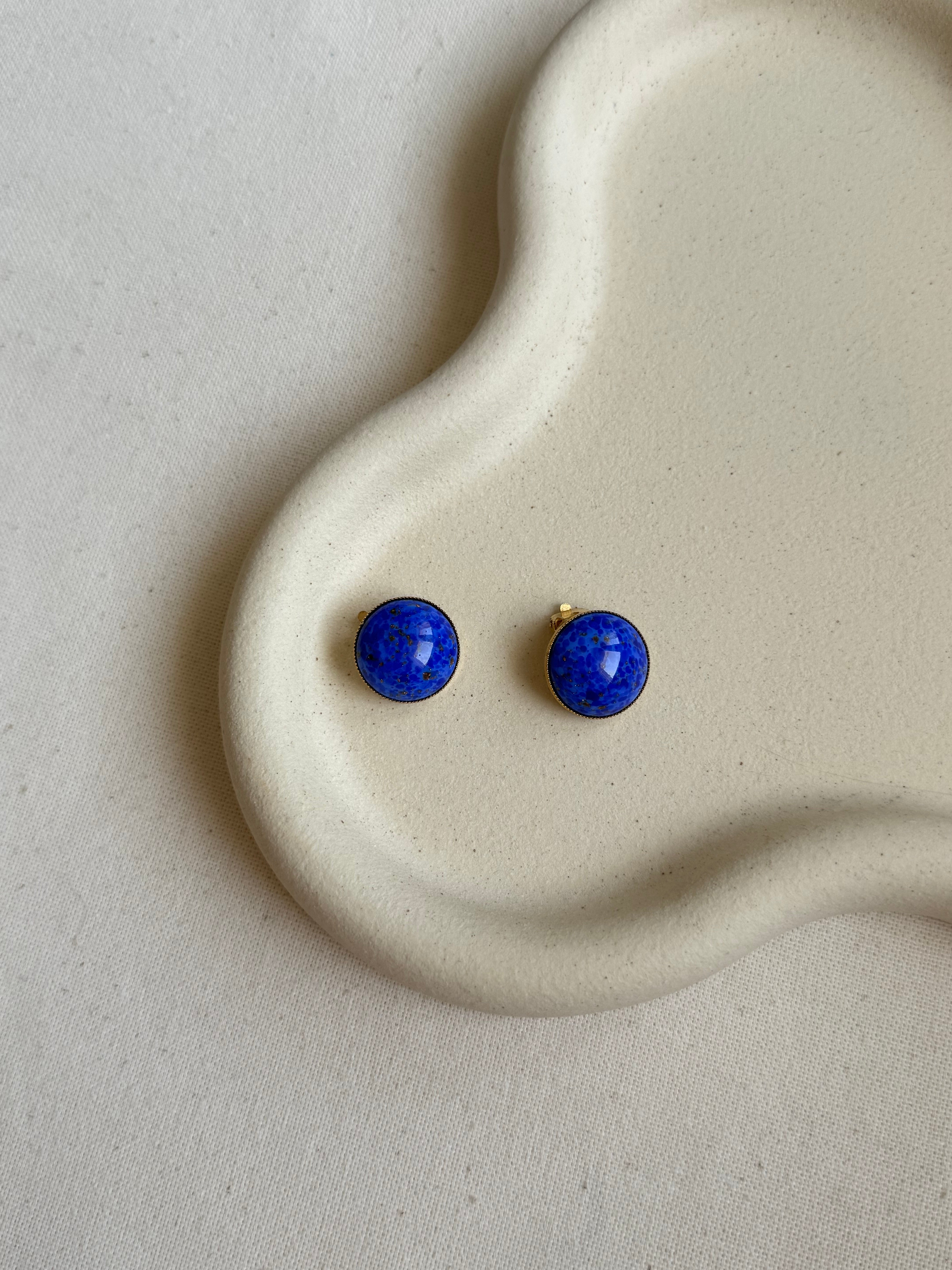 Vintage earrings - Blue glass paste cabochons