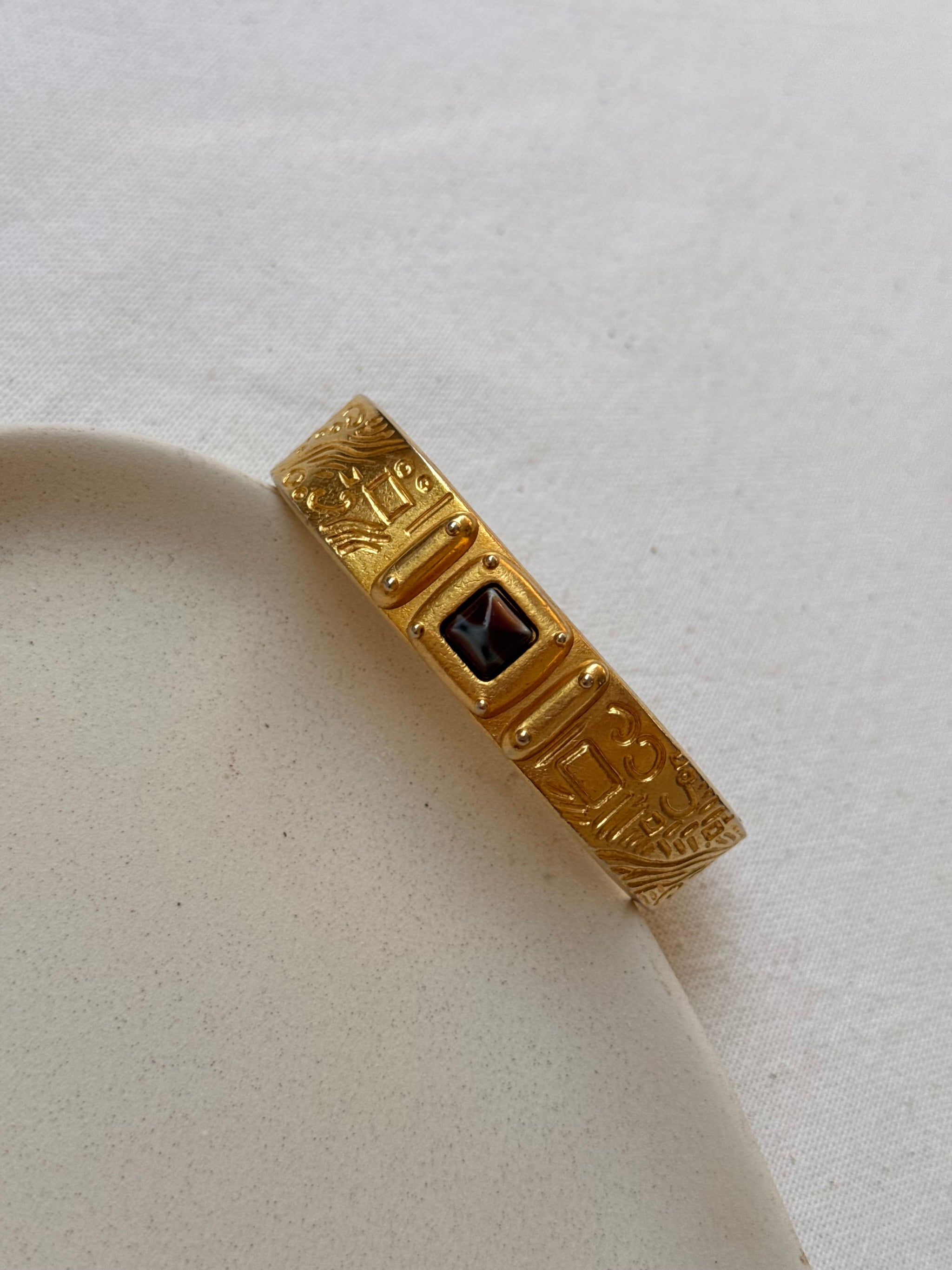 Bracelet vintage - Manchette gravée