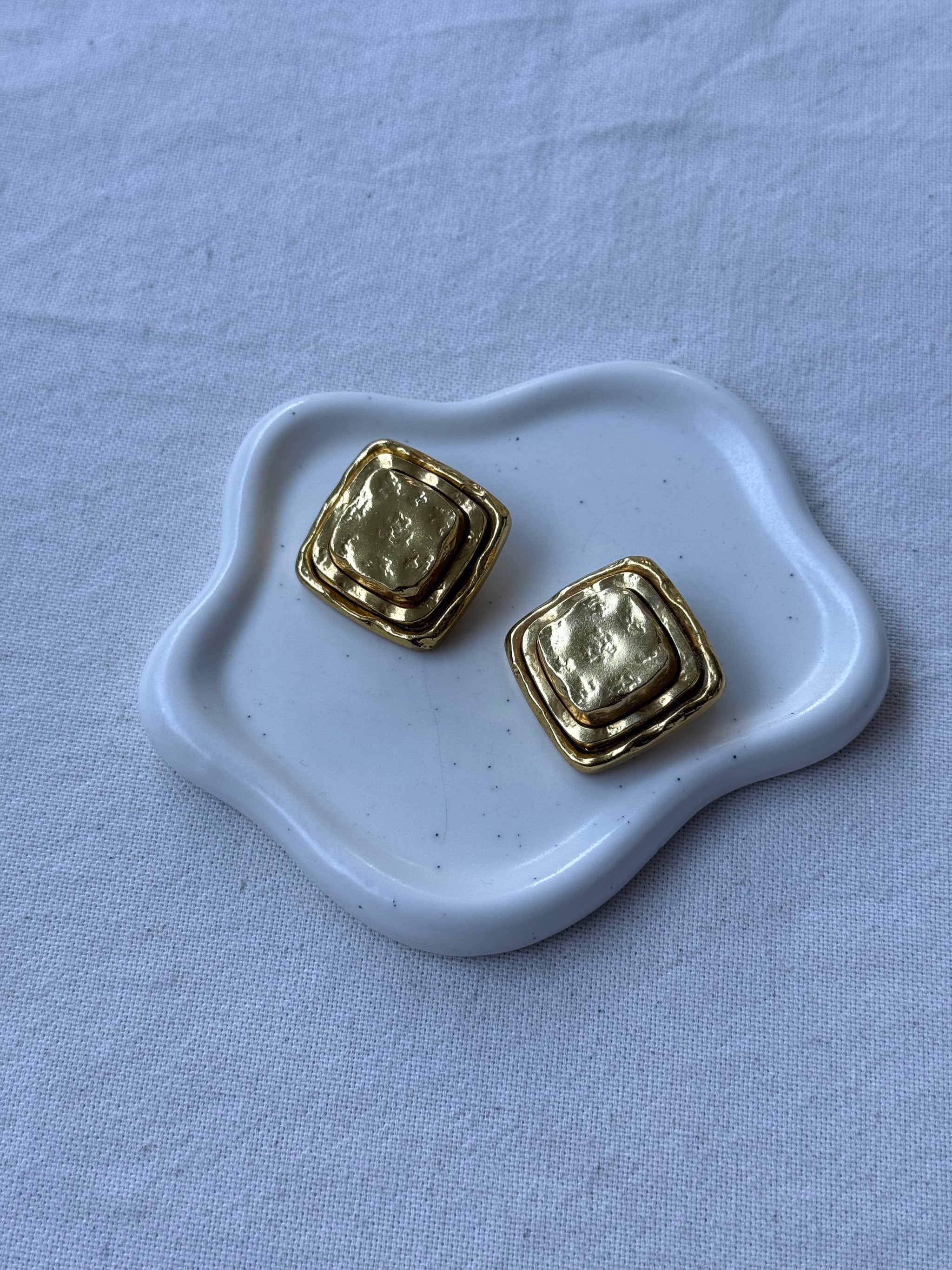 Boucles d’oreilles vintage - Carrées volumineuses