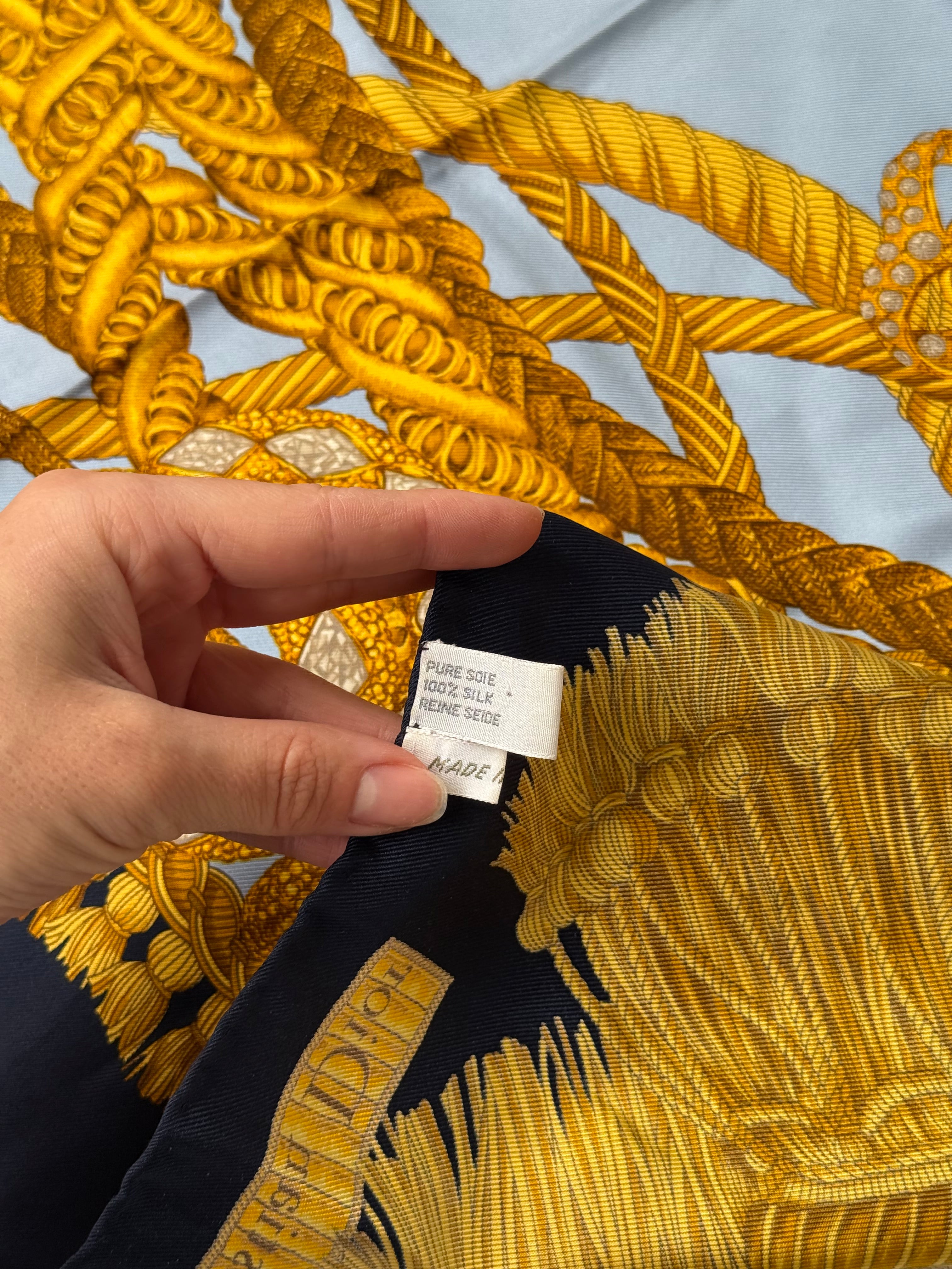 Foulard Christian Dior – Cordages et ornements dorés