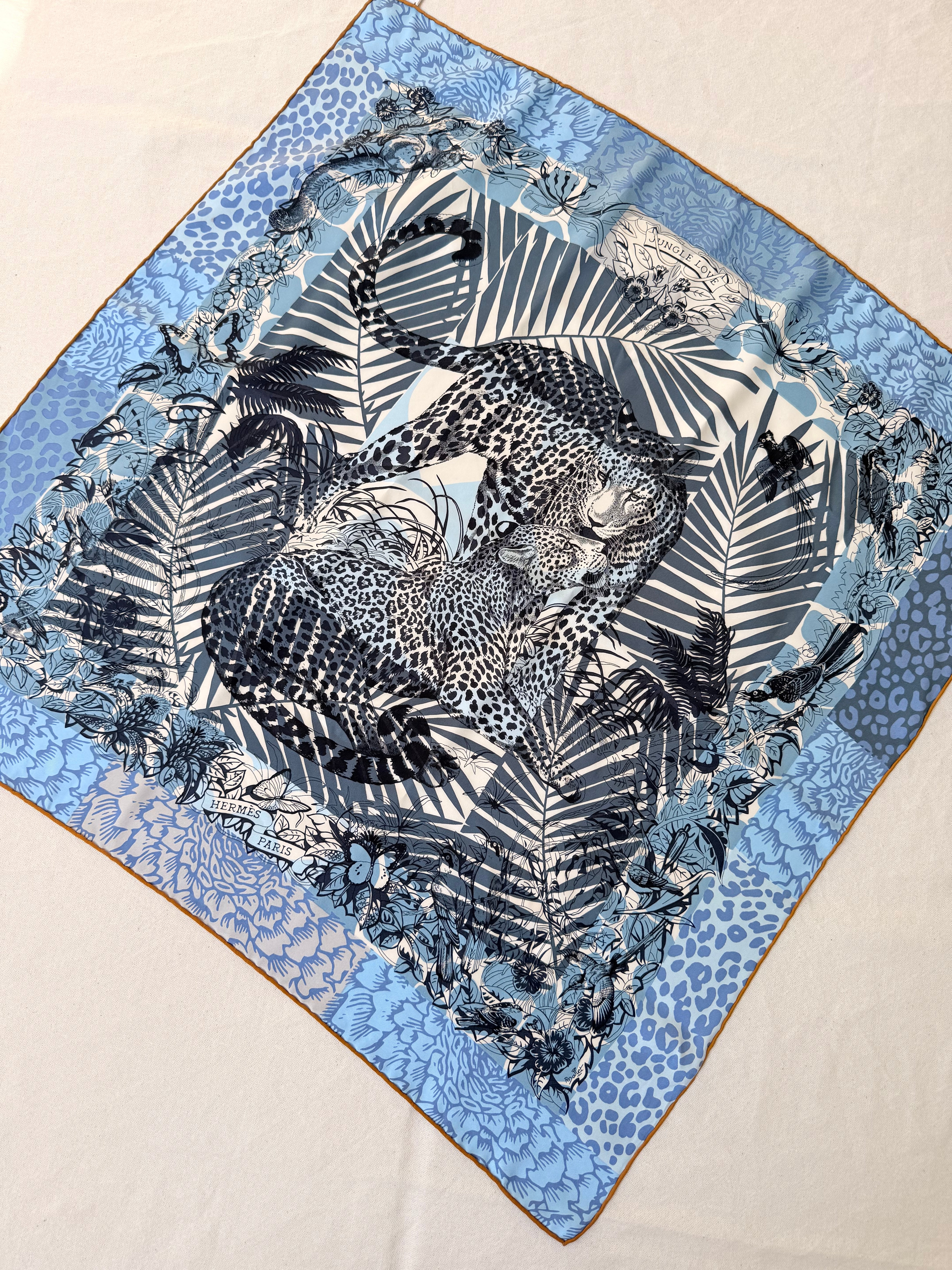 Foulard Hermès – Modèle Jungle Love au tampon