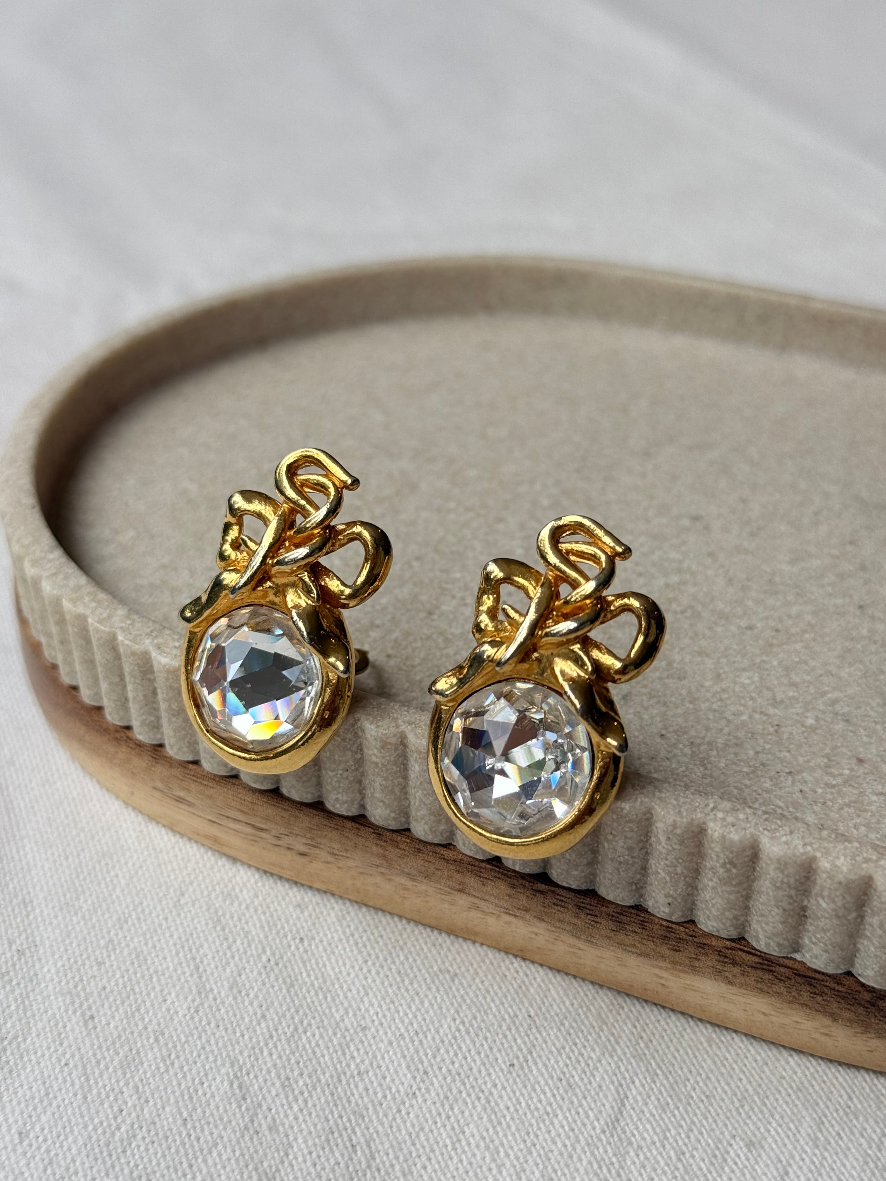 Boucles d’oreilles Sonia Rykiel vintage - Noeuds dorés et strass