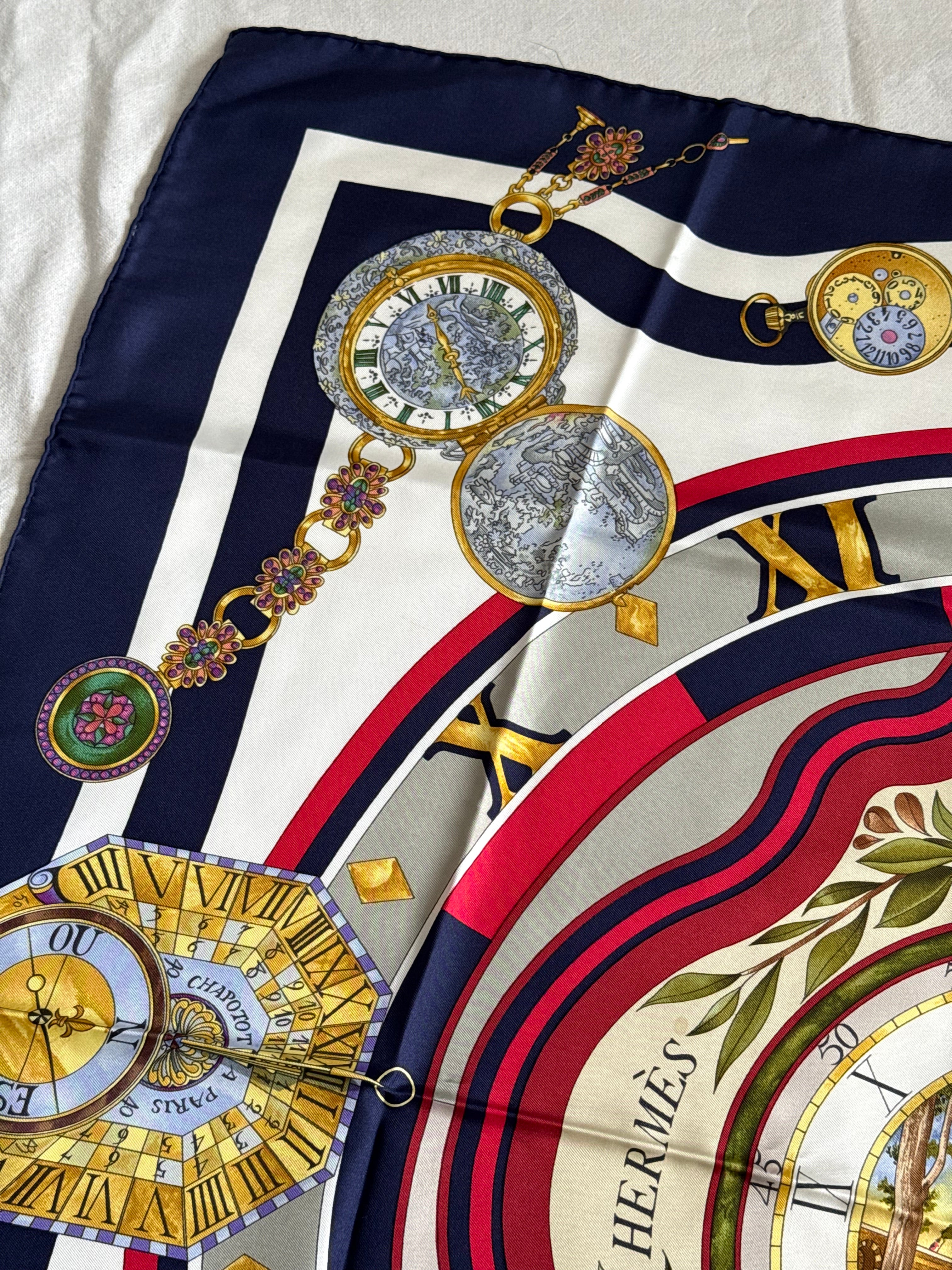 Foulard Hermès – Modèle La Ronde des Heures