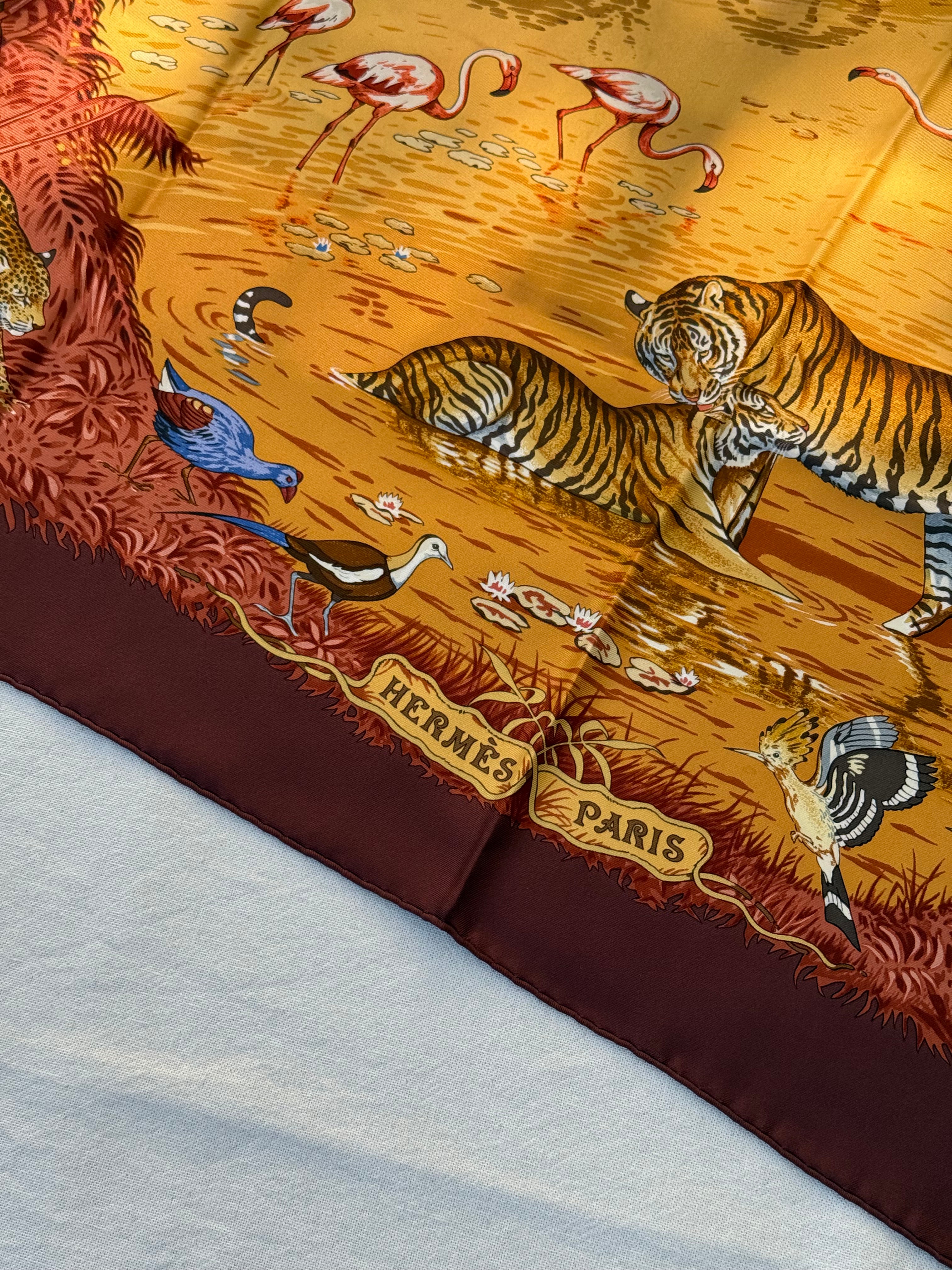 Foulard Hermès – Modèle La Trêve de l'Eau