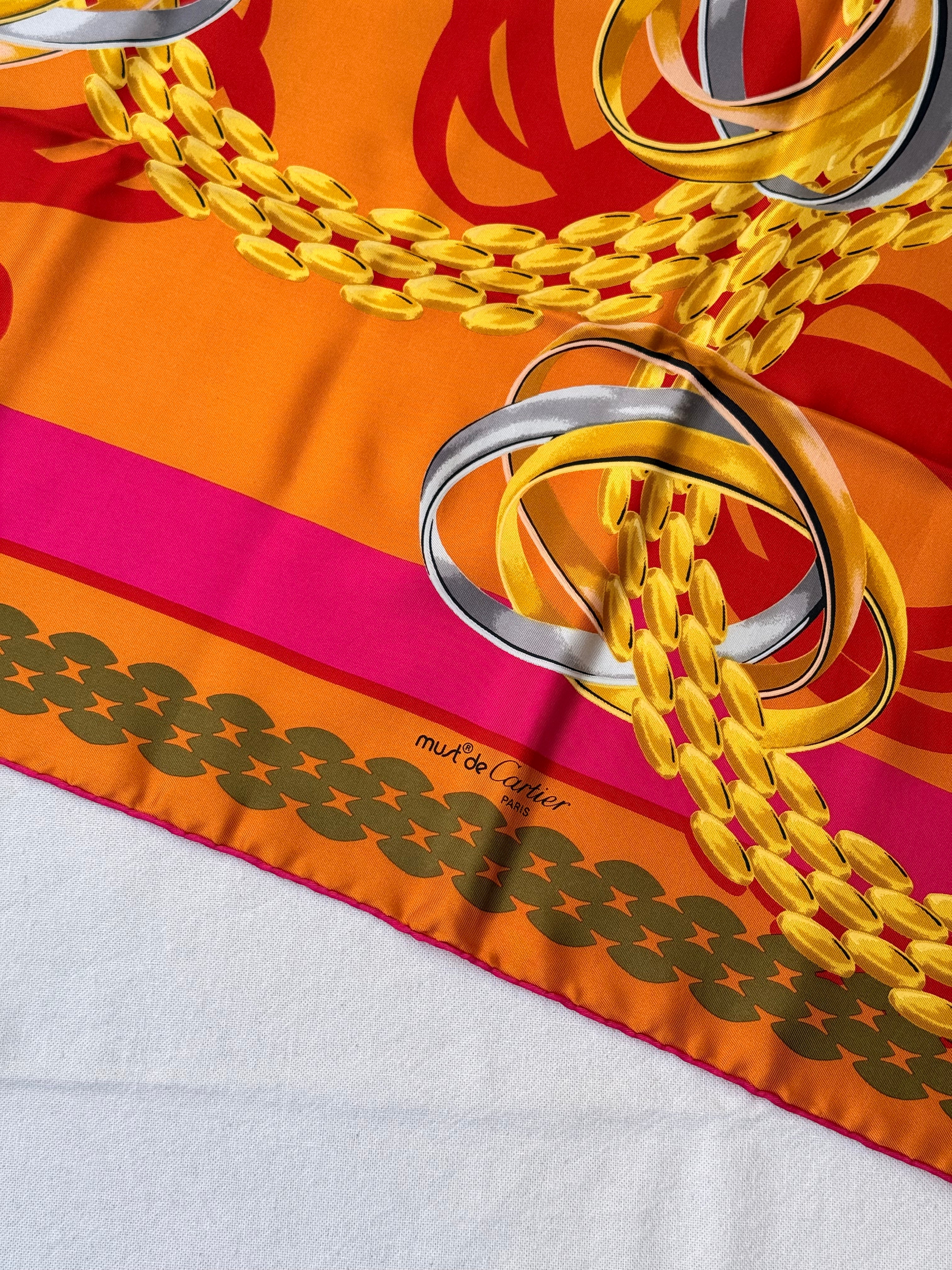Foulard Cartier – Motif anneaux Trinity