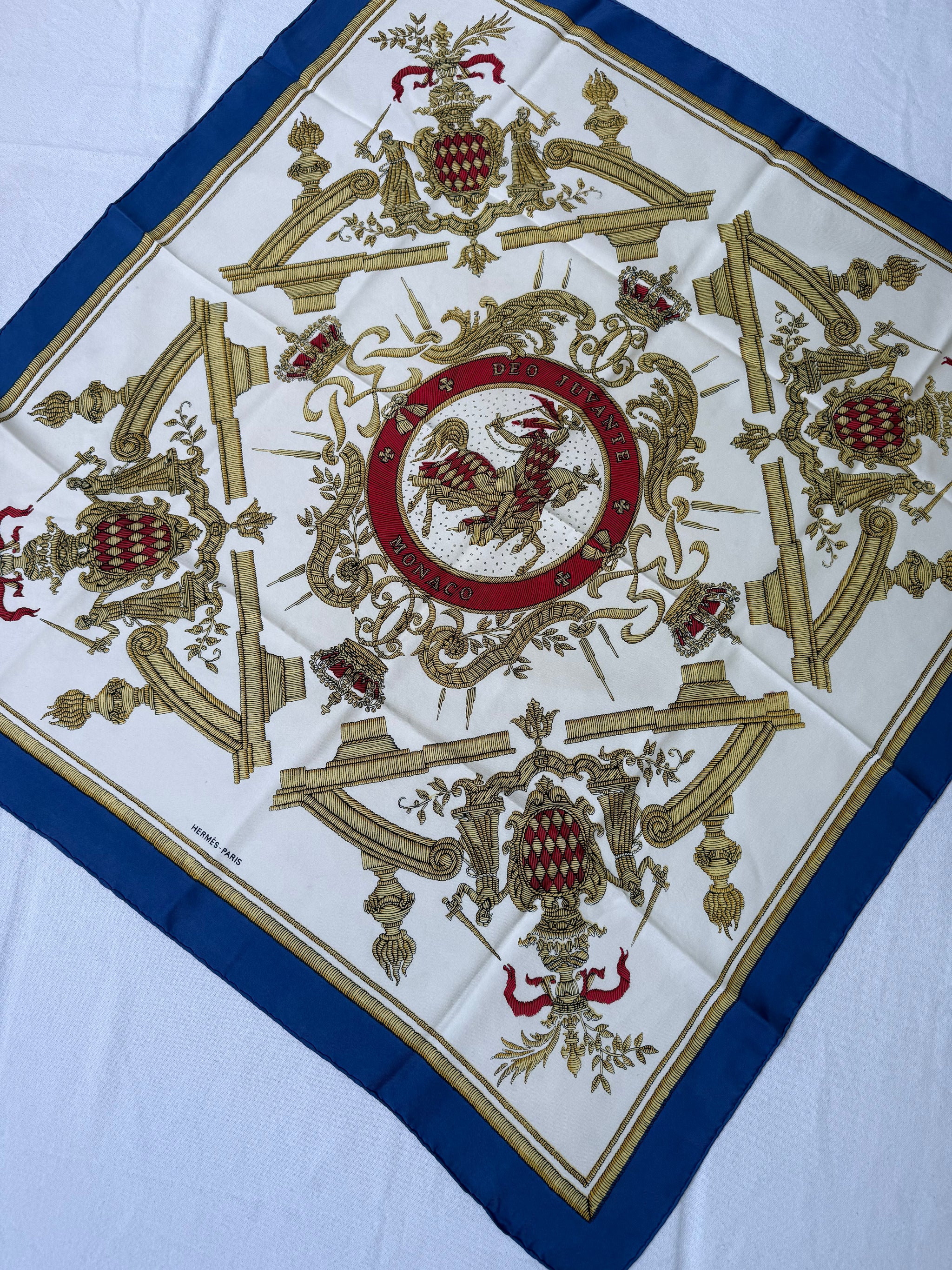 Foulard Hermès - Modèle Deo Juvante Monaco