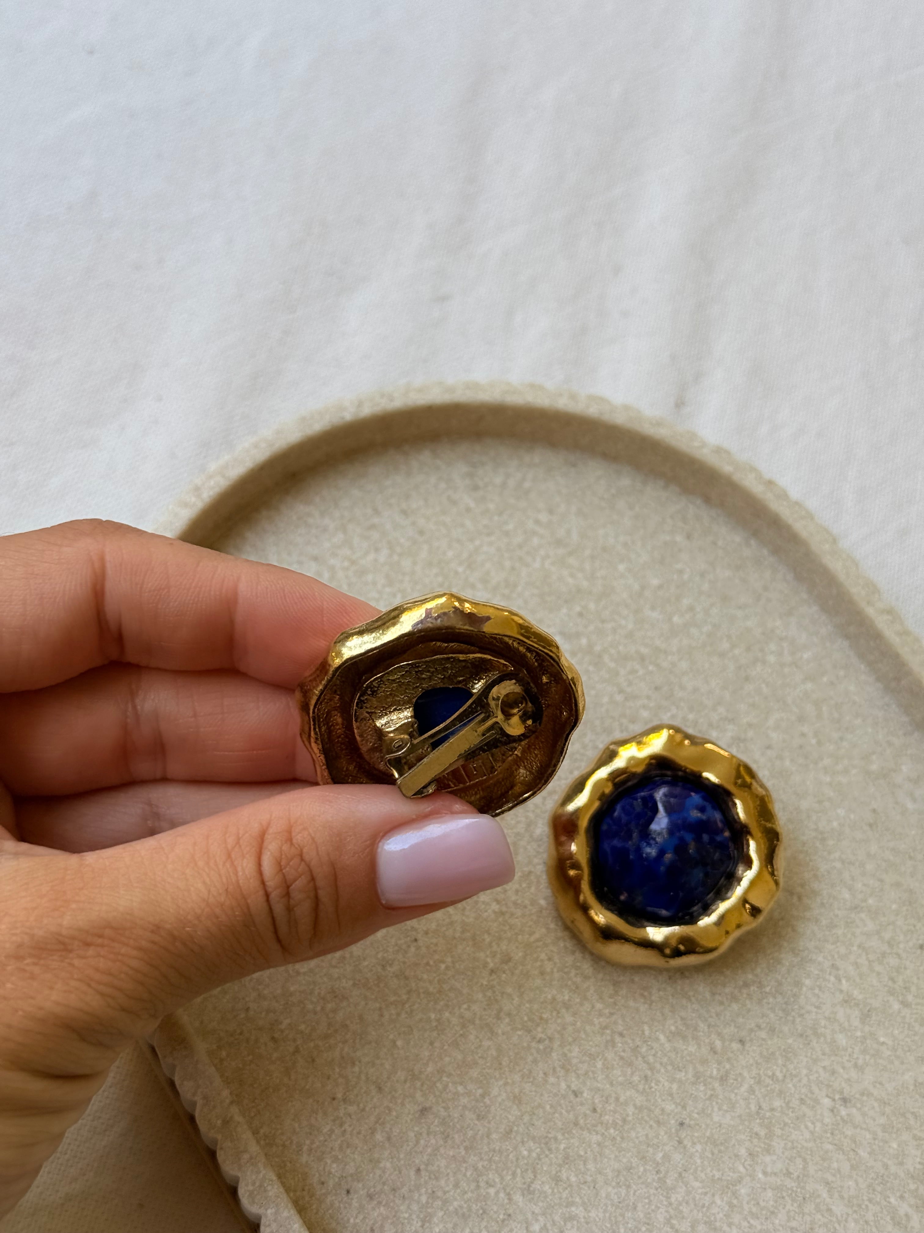 Boucles d’oreilles Guy Laroche vintage - Cabochons bleu profond