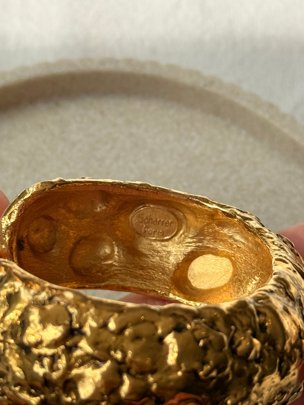 Bracelet Scherrer vintage - Manchette dorée texturée