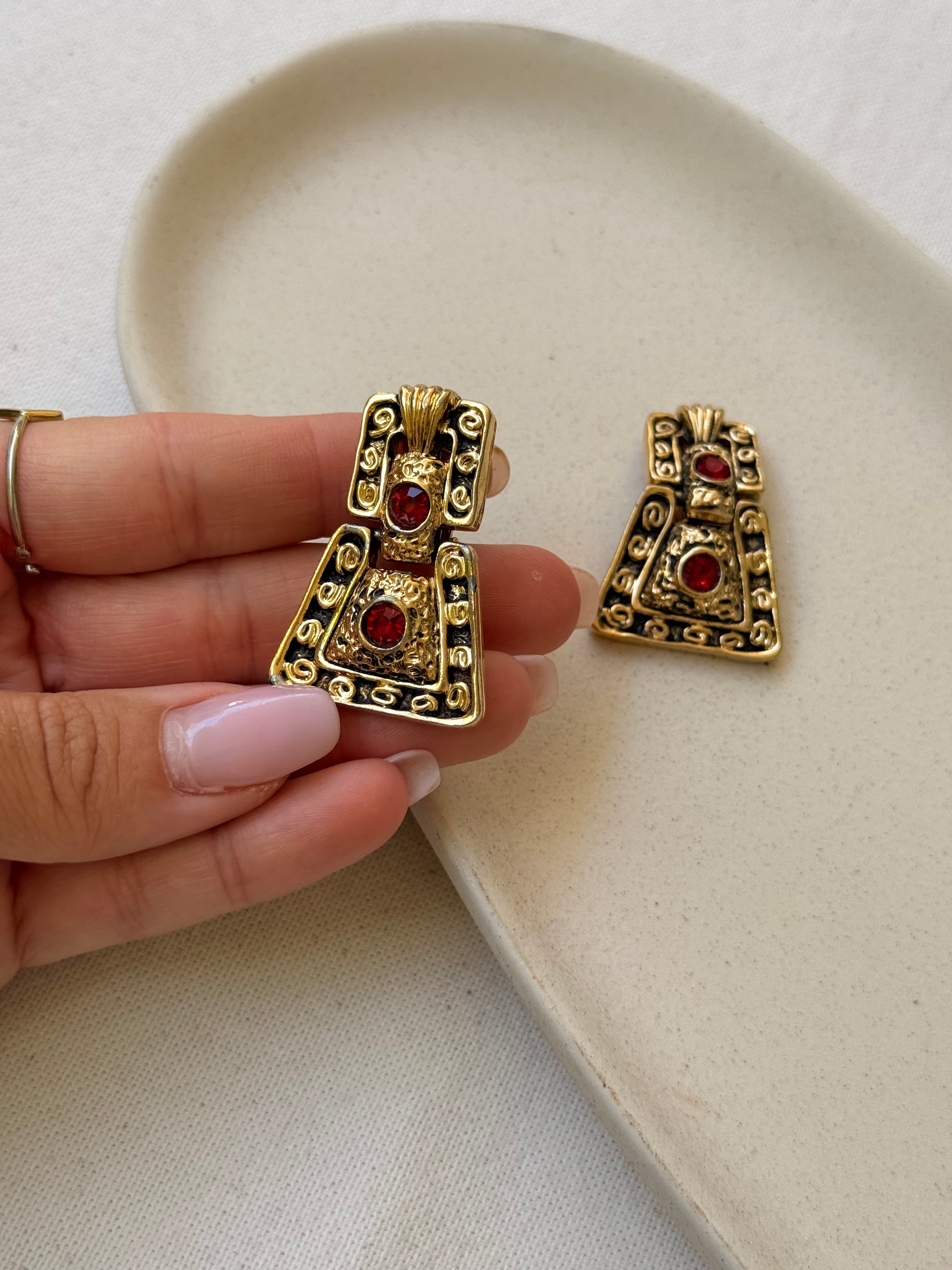 Boucles d’oreilles vintage - Pendantes strass rouge