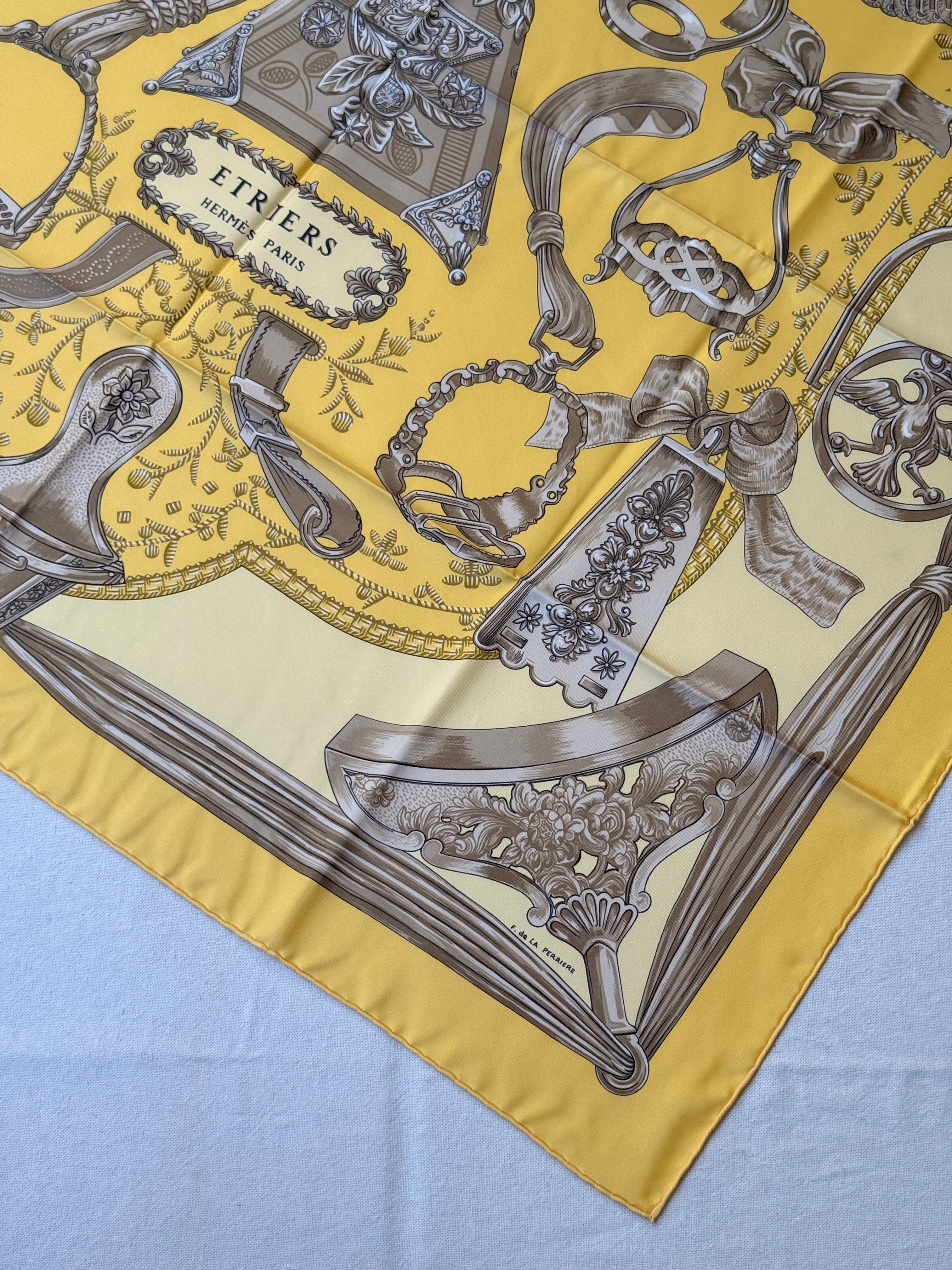 Foulard Hermès – Modèle Étriers