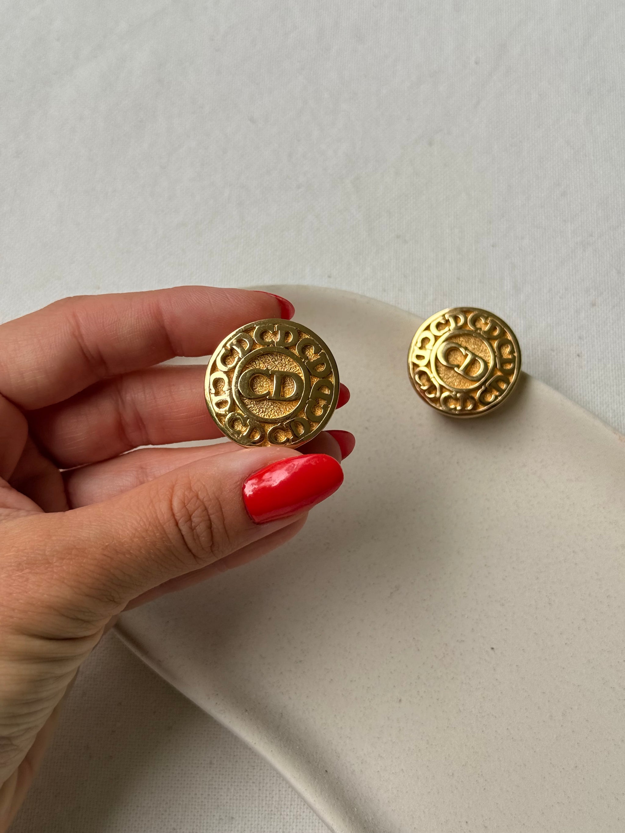 Boucles d’oreilles Christian Dior vintage - Logo CD