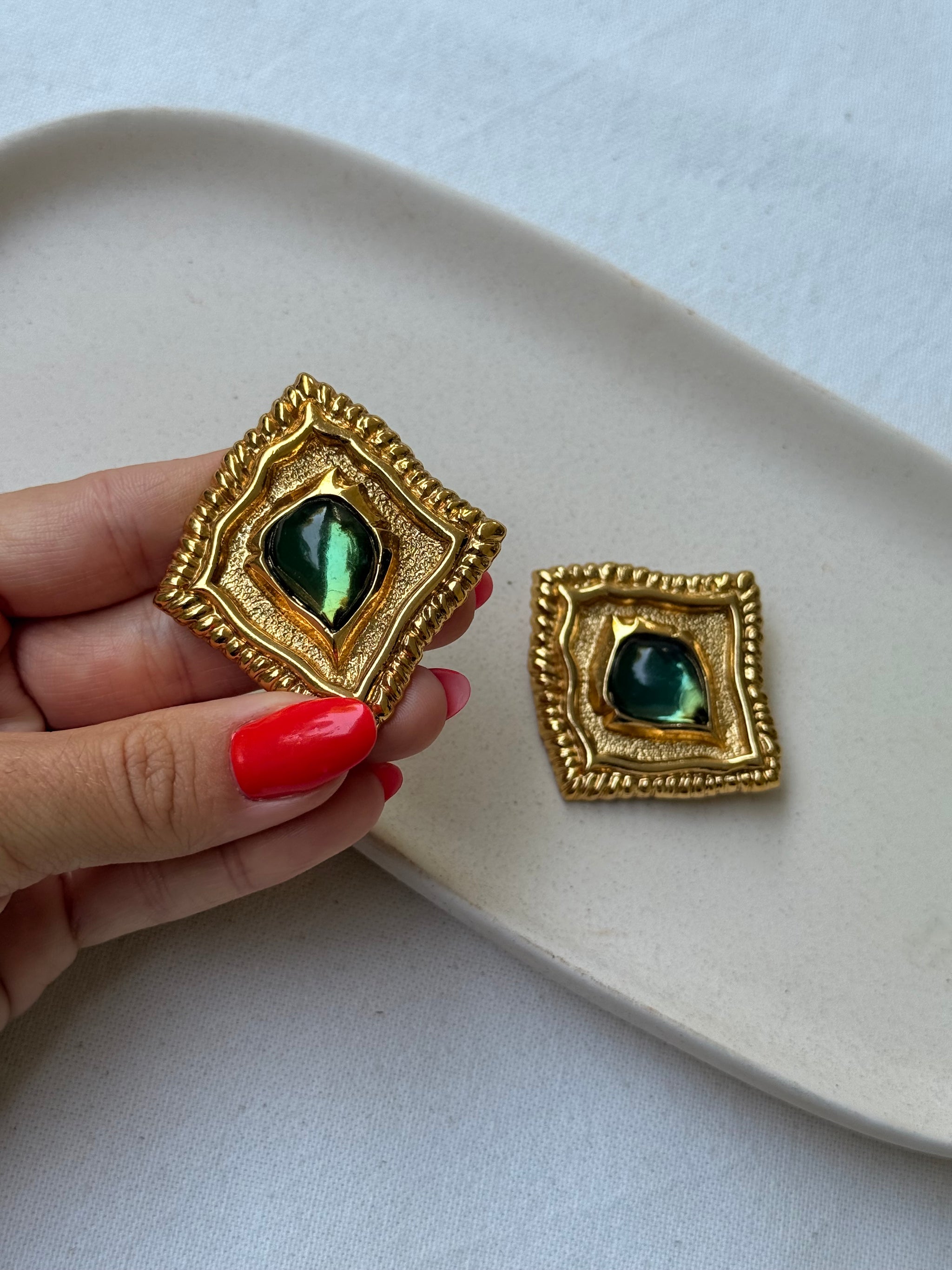 Boucles d’oreilles Scherrer vintage - Cabochons verts