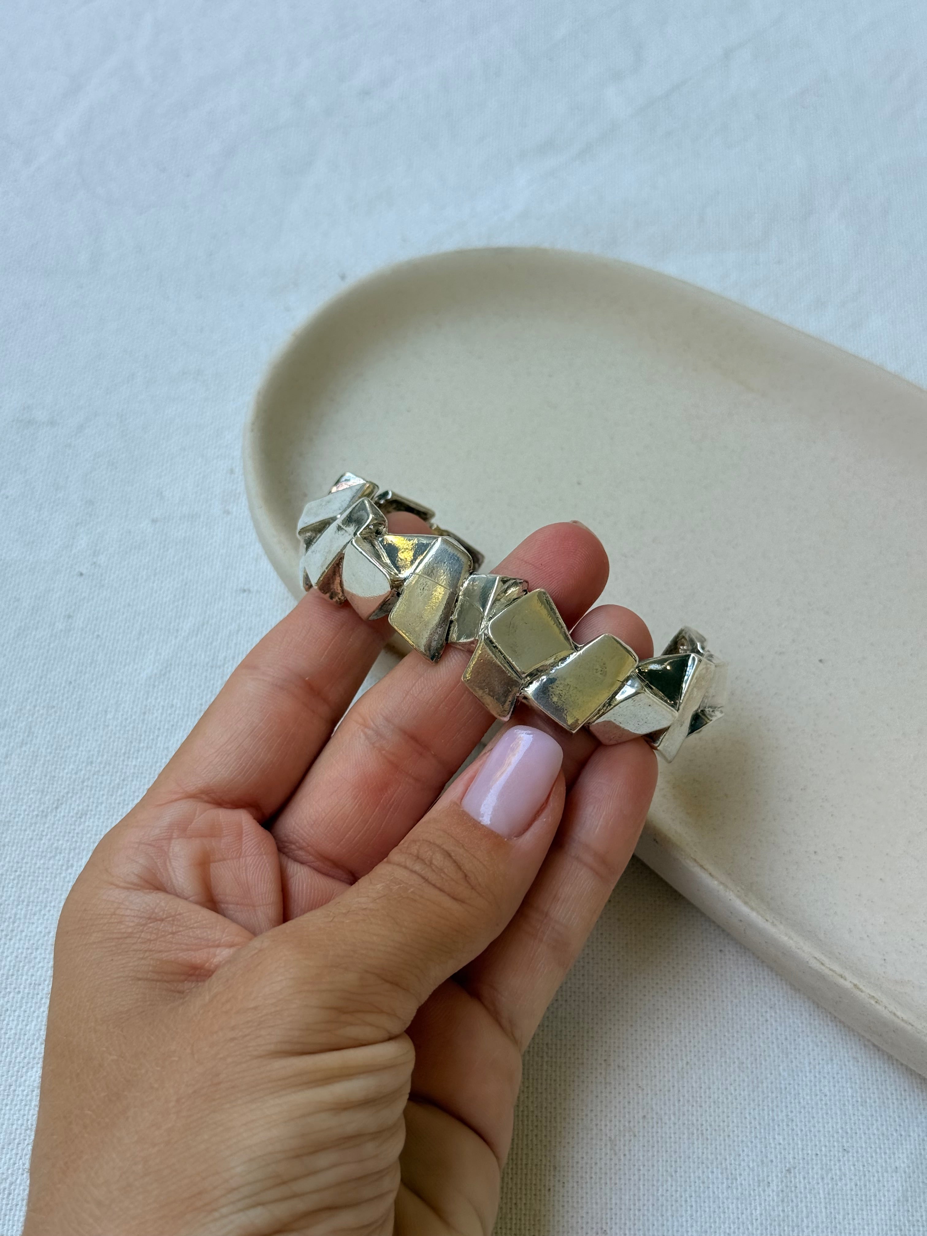 Bracelet vintage - Manchette en métal argenté